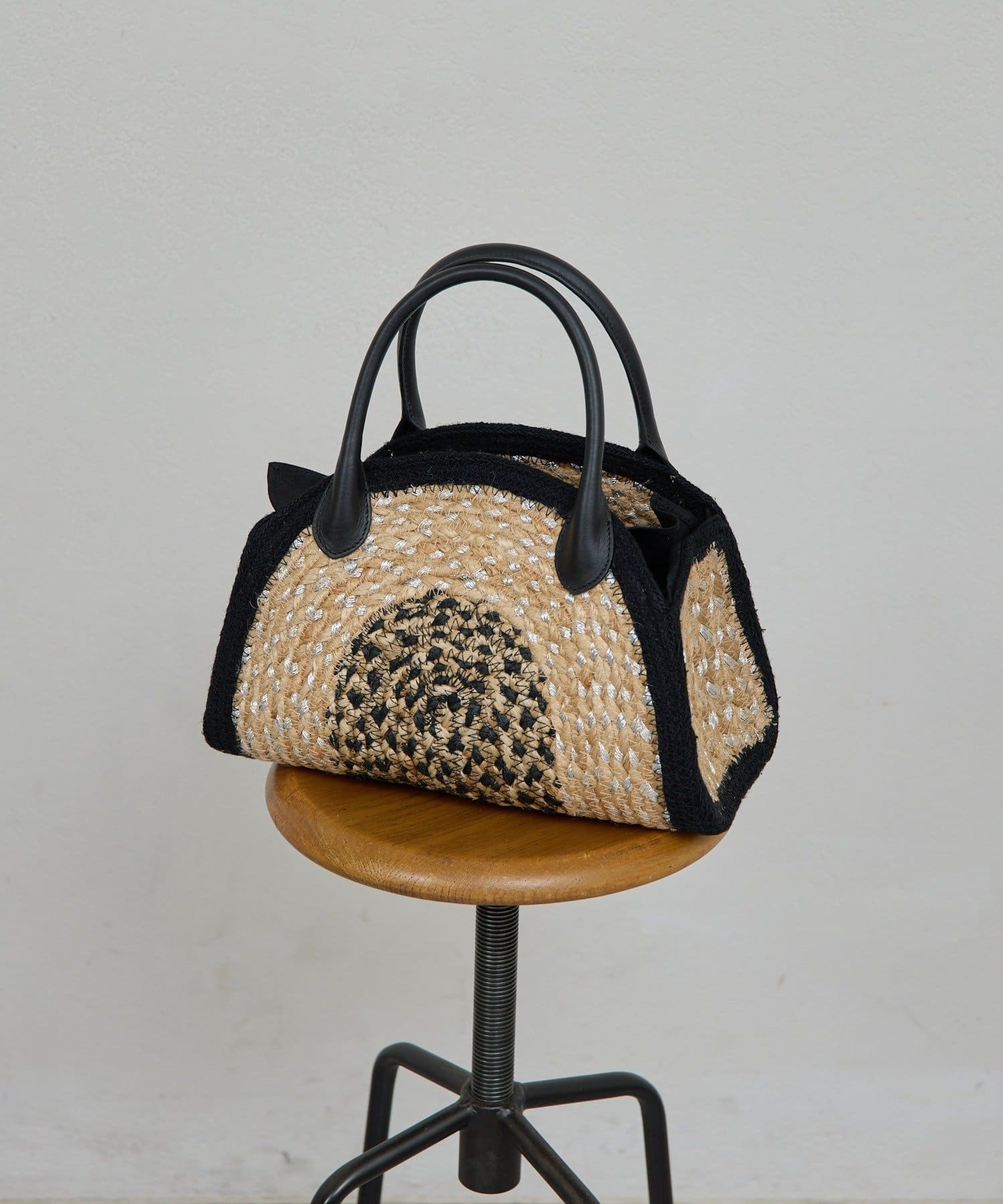 GALLARDAGALANTE(ガリャルダガランテ) 【近日予約開始】【Jhuri Shate】ハーフサークルバッグ／S