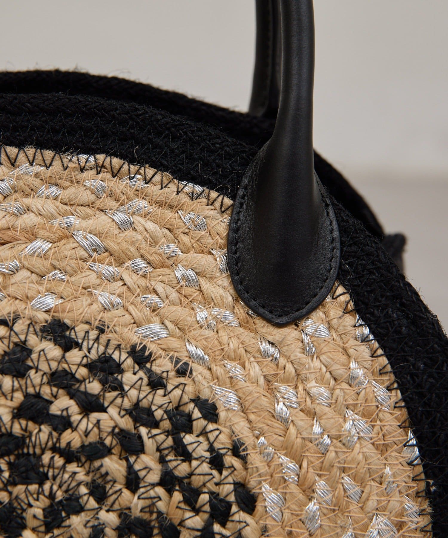 GALLARDAGALANTE(ガリャルダガランテ) 【近日予約開始】【Jhuri Shate】ハーフサークルバッグ／L