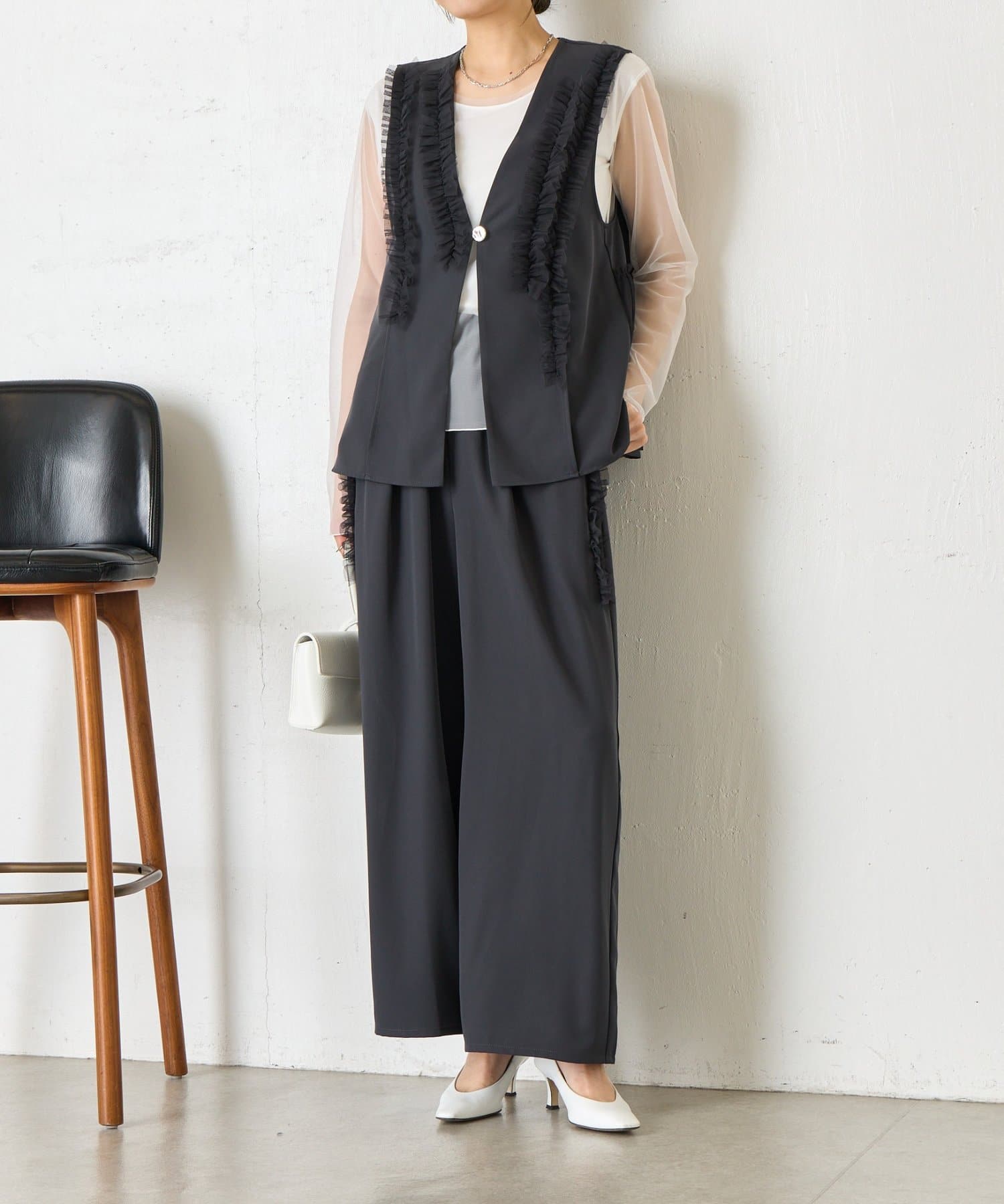 Jena　espace merveilleux(ジェナ　エスパスメルヴェイユ) フリルチュールセットアップ