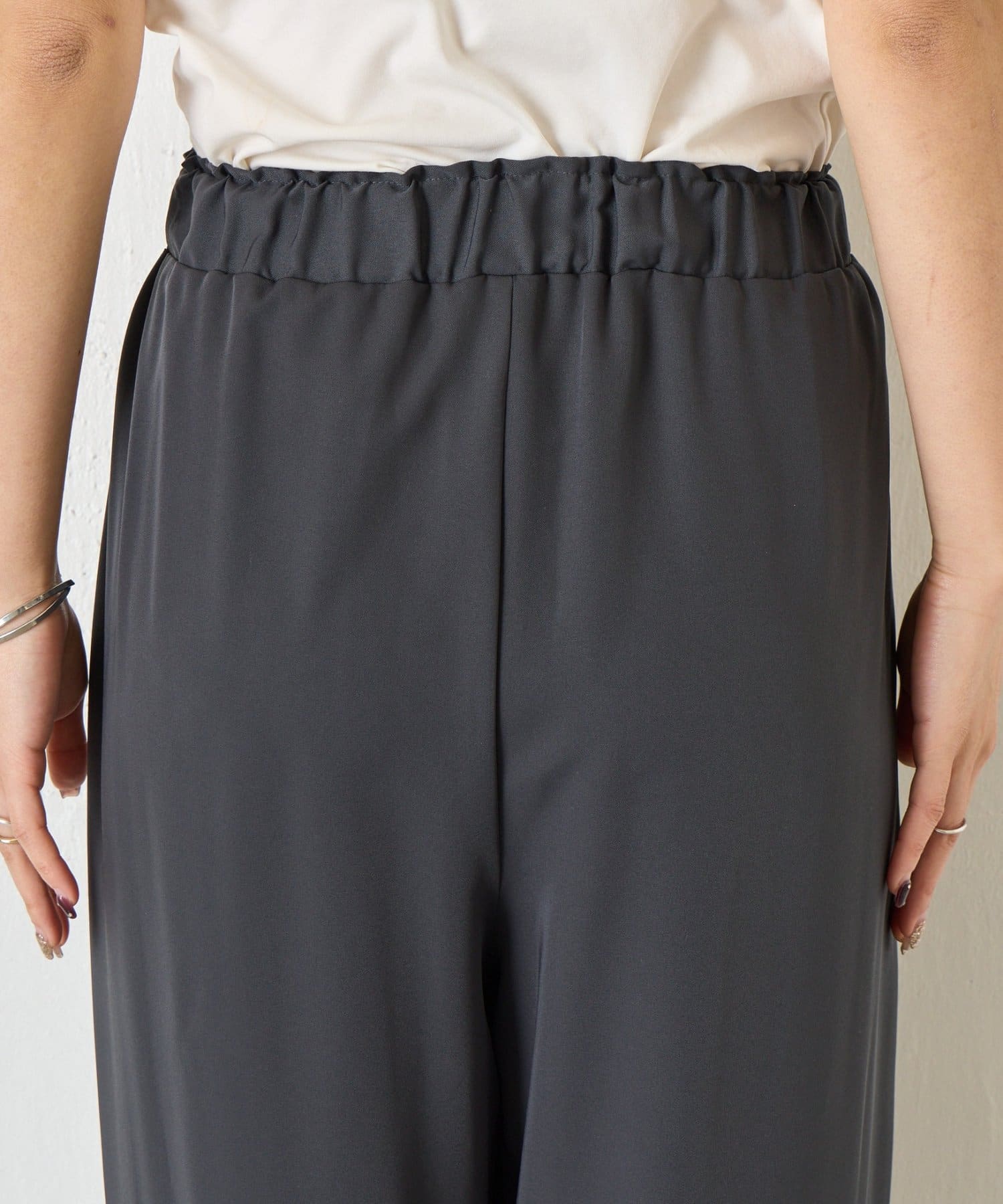 Jena　espace merveilleux(ジェナ　エスパスメルヴェイユ) フリルチュールセットアップ