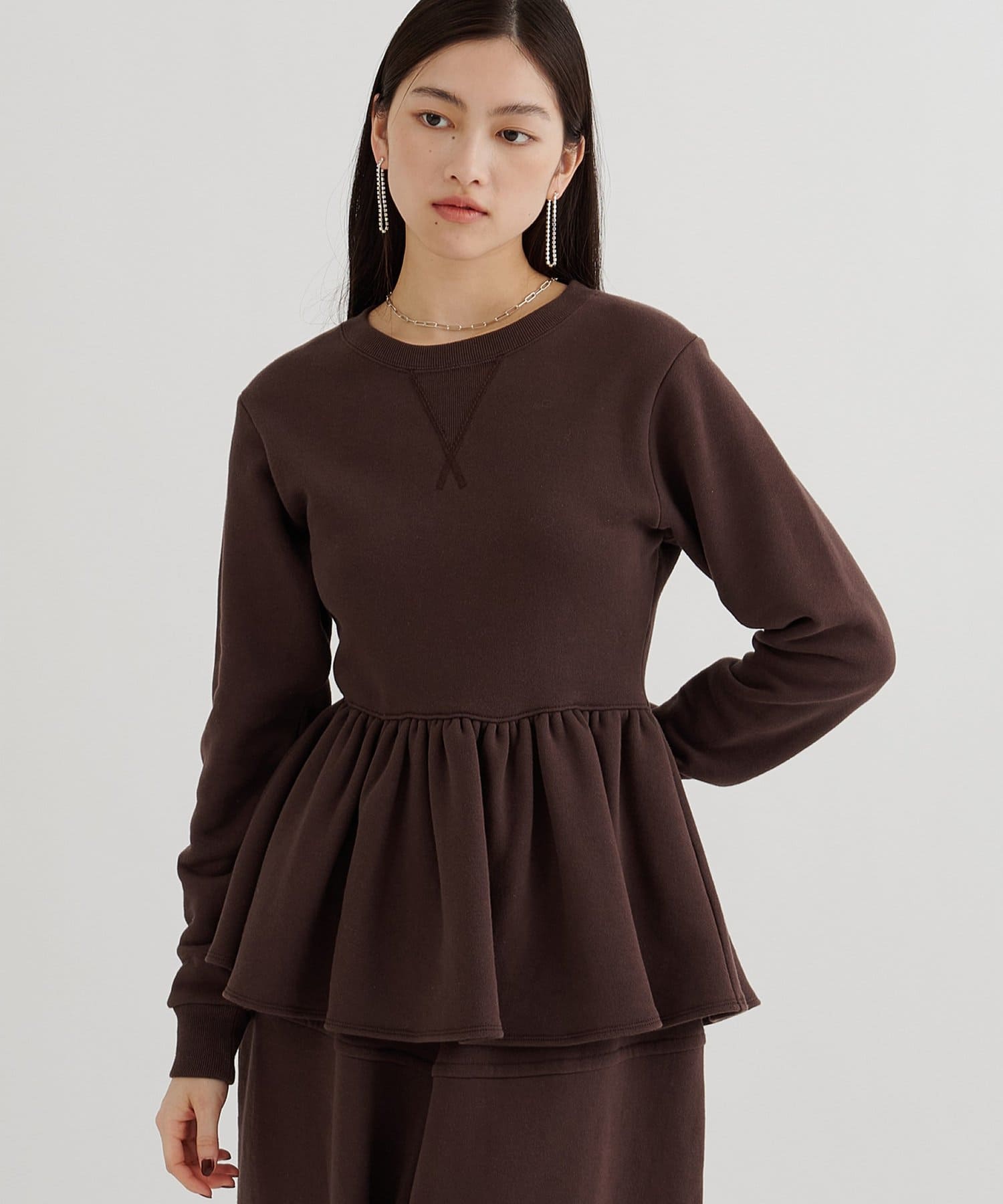 Whim Gazette(ウィム ガゼット) 裏毛フリルプルオーバー