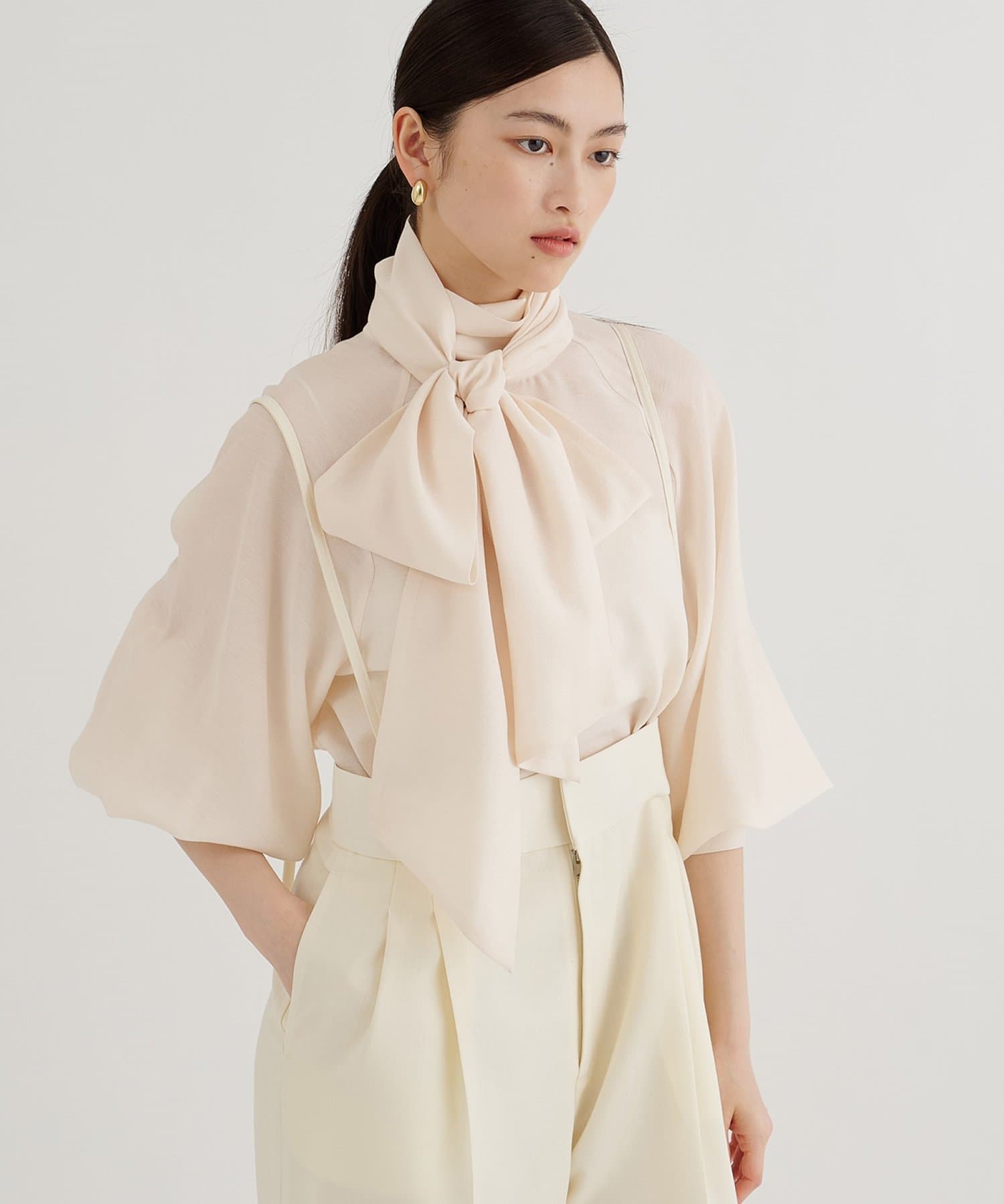 Whim Gazette(ウィム ガゼット) シフォンボウタイブラウス