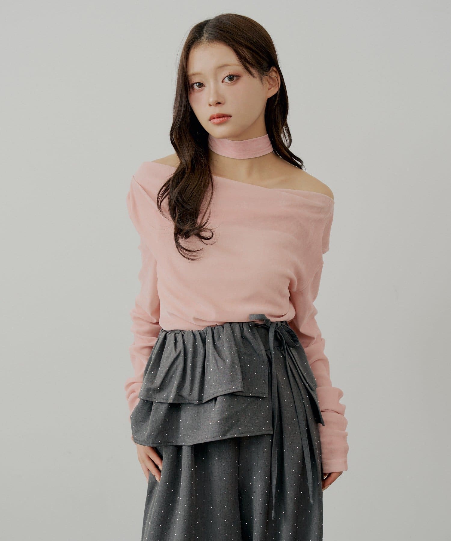 Chico(チコ) 【SALON by Chico】タイ付きベロアワンショルギャザートップス