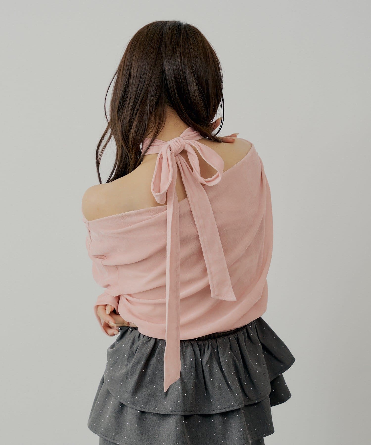 Chico(チコ) 【SALON by Chico】タイ付きベロアワンショルギャザートップス