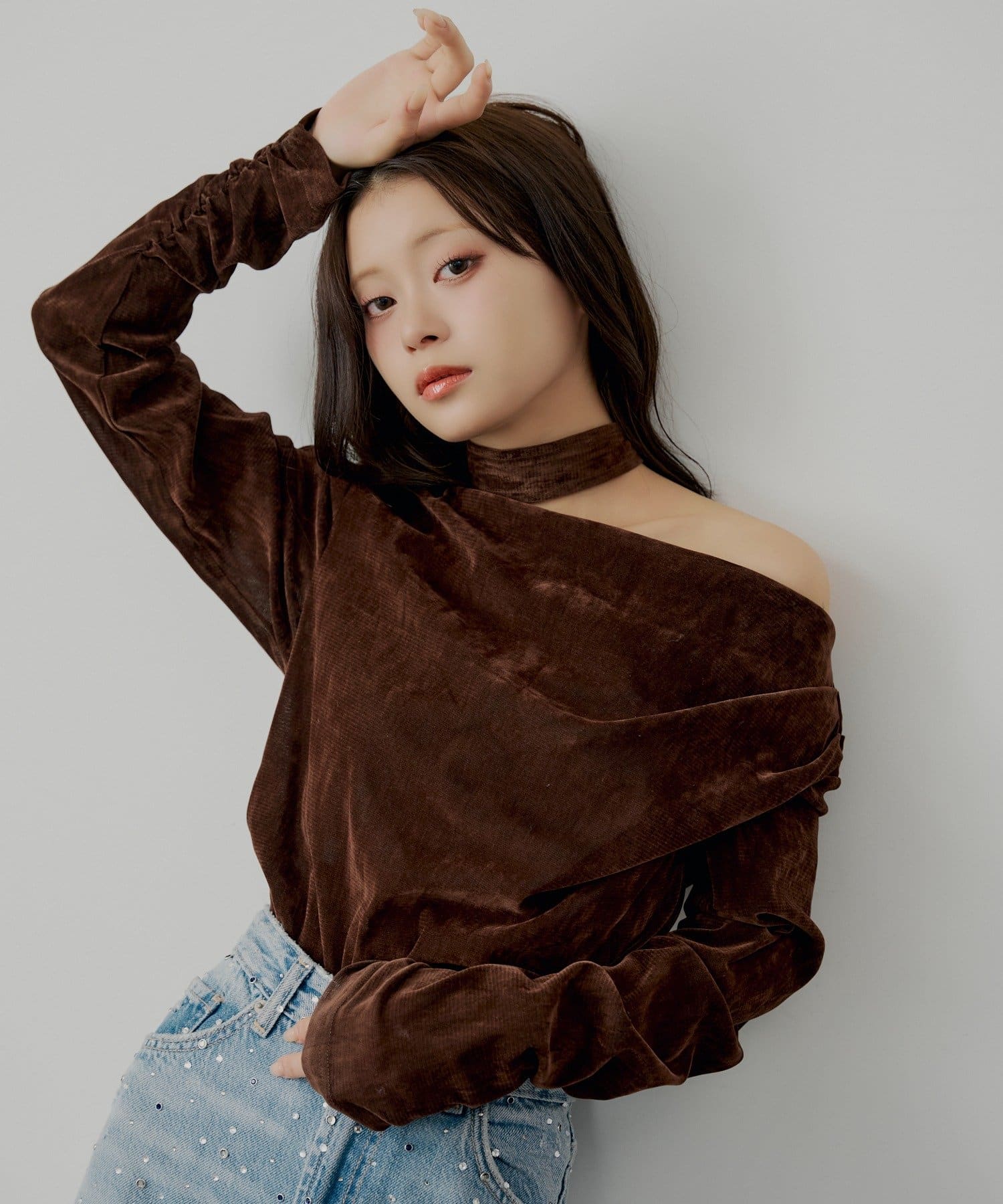 Chico(チコ) 【SALON by Chico】タイ付きベロアワンショルギャザートップス