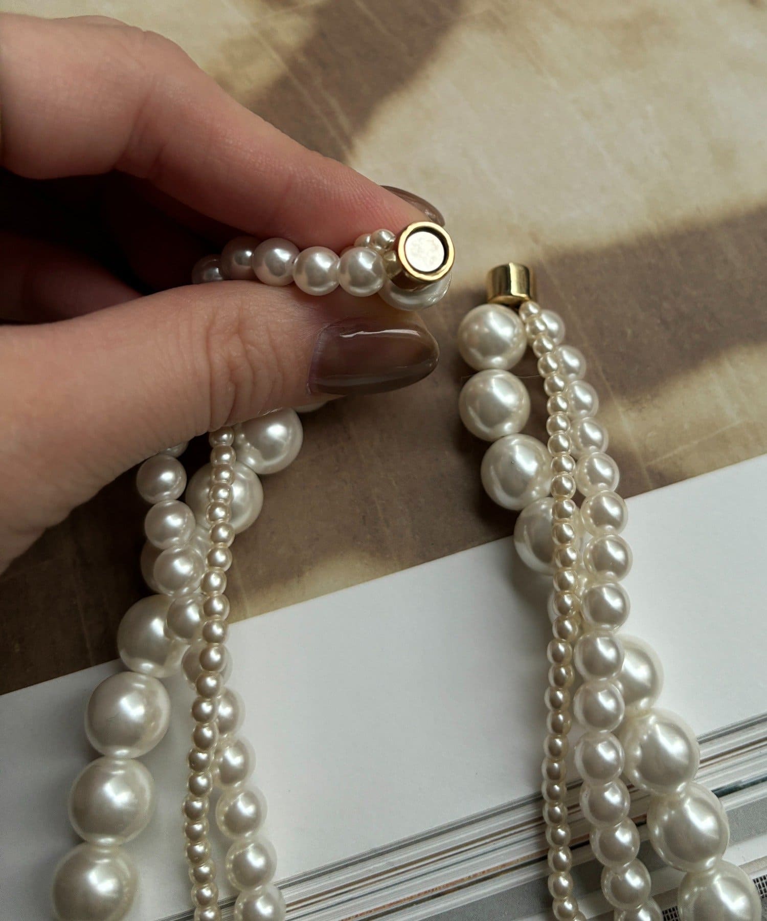 DOUDOU(ドゥドゥ) マグネット3連パールネックレス