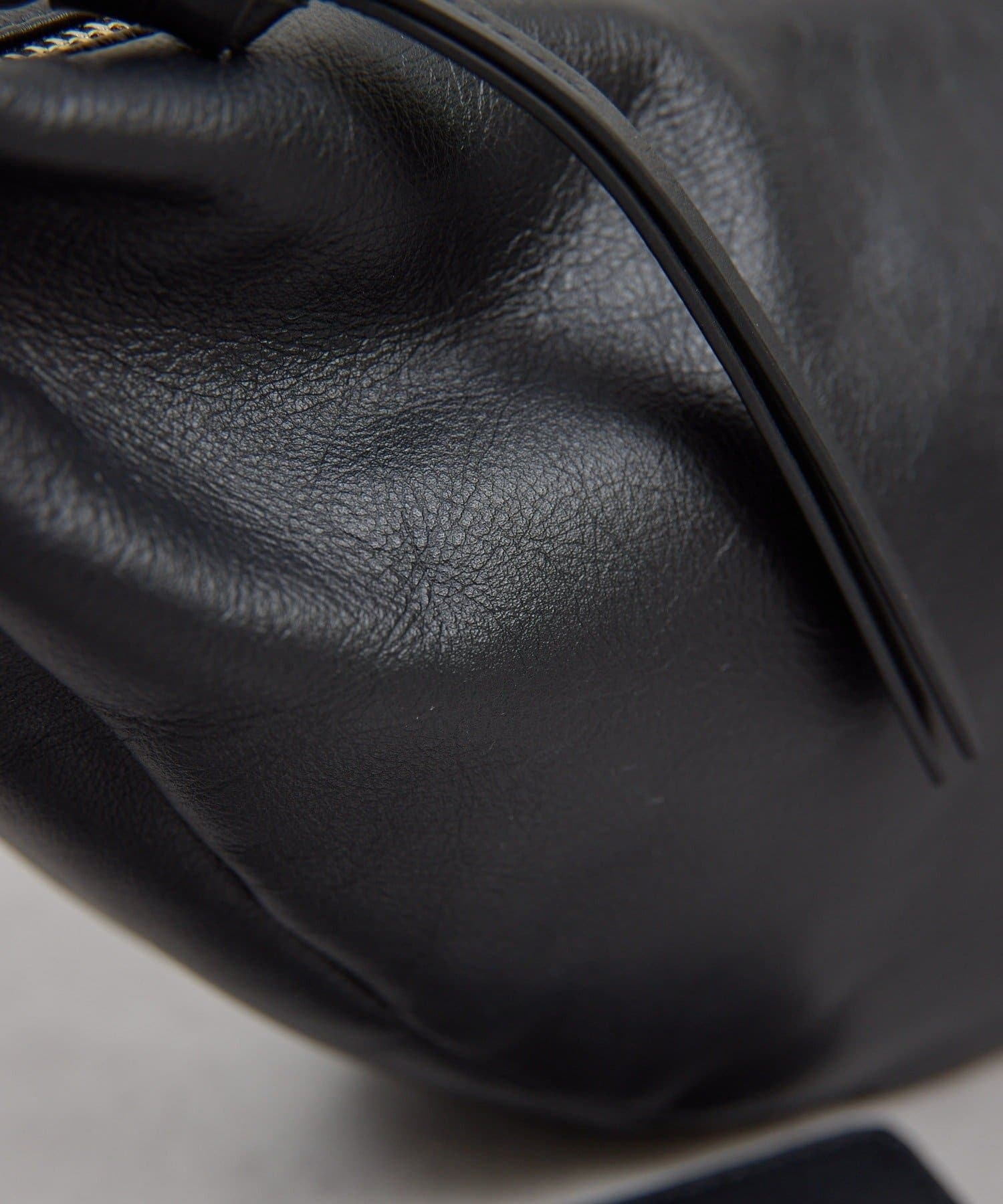 Drawing Numbers(ドローイングナンバーズ) 2.718／タッククロスボディ