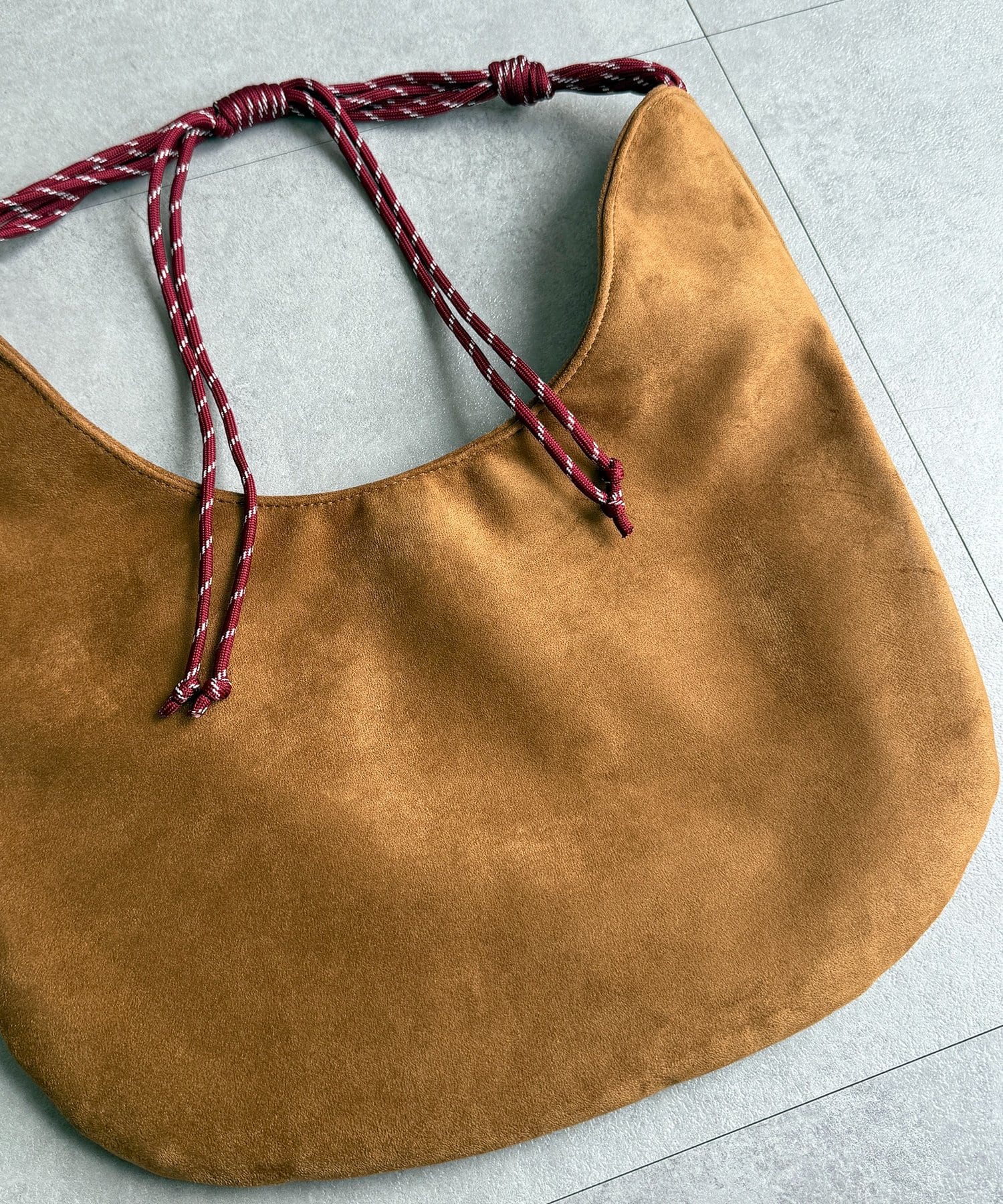 CPCM(シーピーシーエム) フェイクスエードパラコードショルダーバッグ