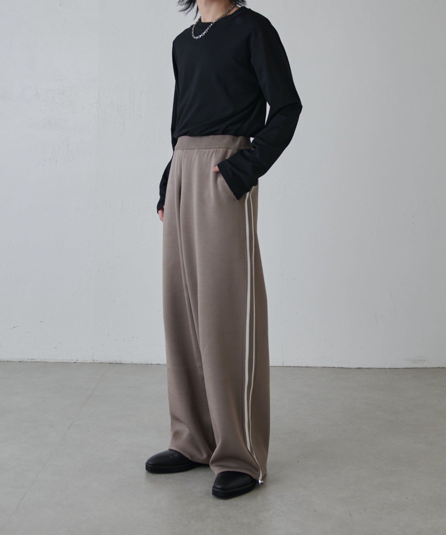 Lui's(ルイス) VISミラノリブ ワイドトラックパンツ