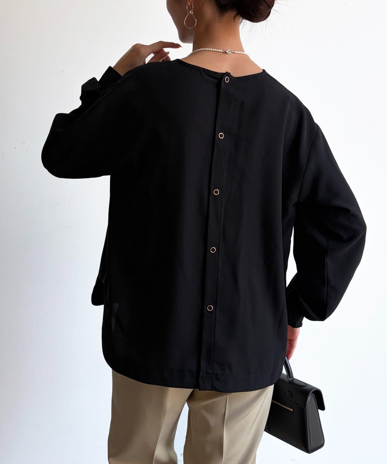 Chez toi(シェトワ) 裾ラウンドブラウス