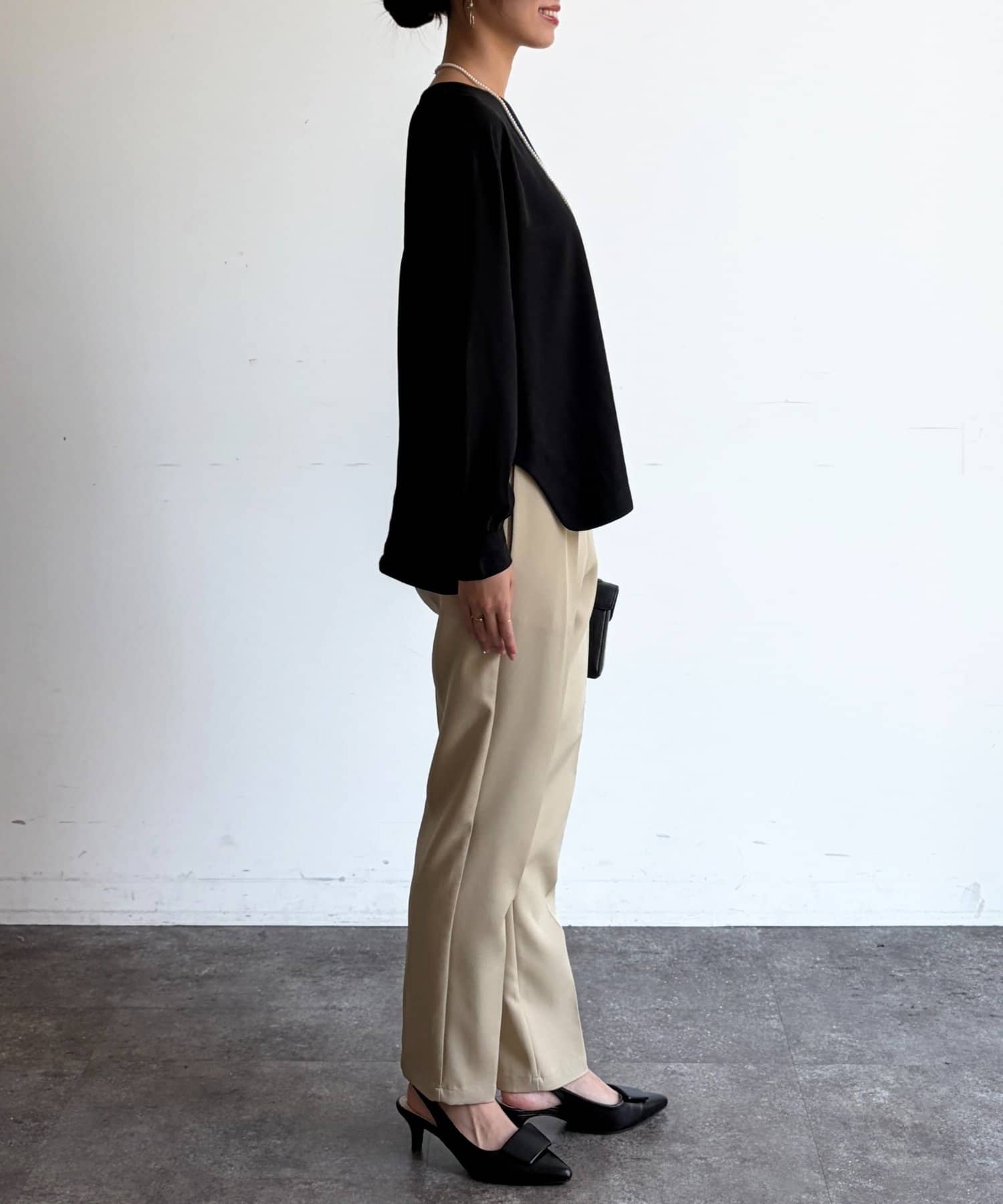 Chez toi(シェトワ) 裾ラウンドブラウス