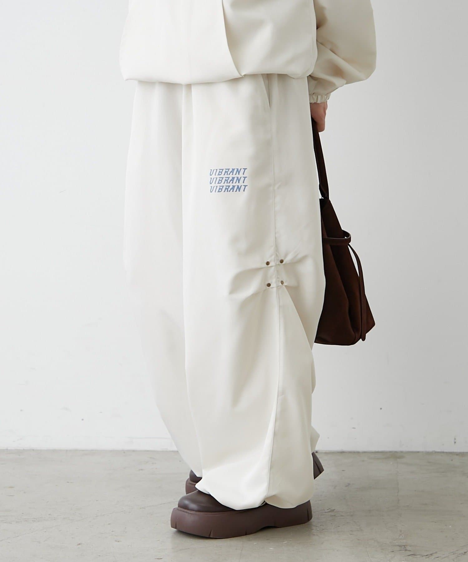 NICE CLAUP / OLIVE des OLIVE OUTLET(ナイスクラップ  / オリーブ デ オリーブ アウトレット) 【NUNIFE】ナイロンイージーワイドパンツ