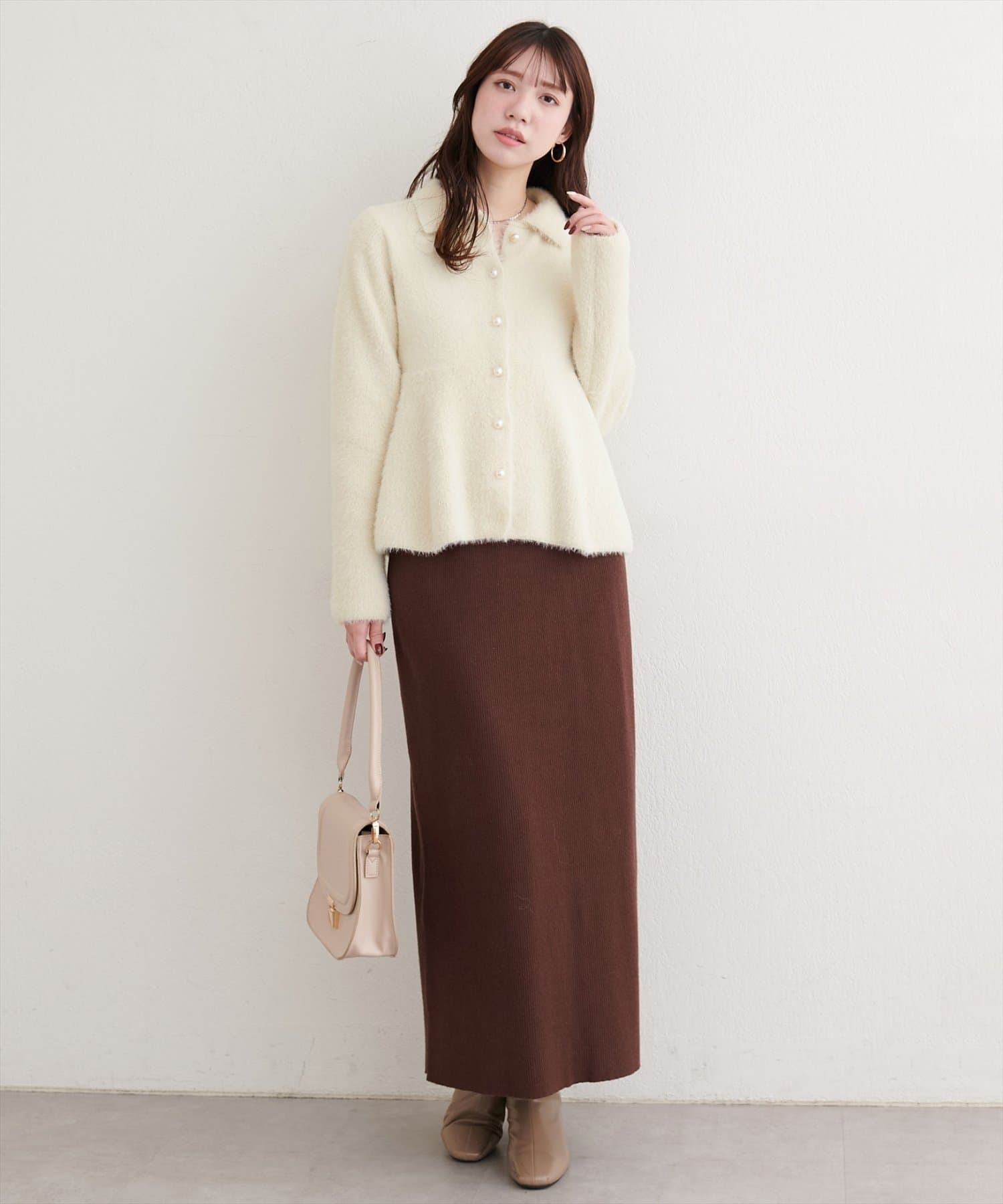 natural couture(ナチュラルクチュール) フェザーペプラムニットカーディガン