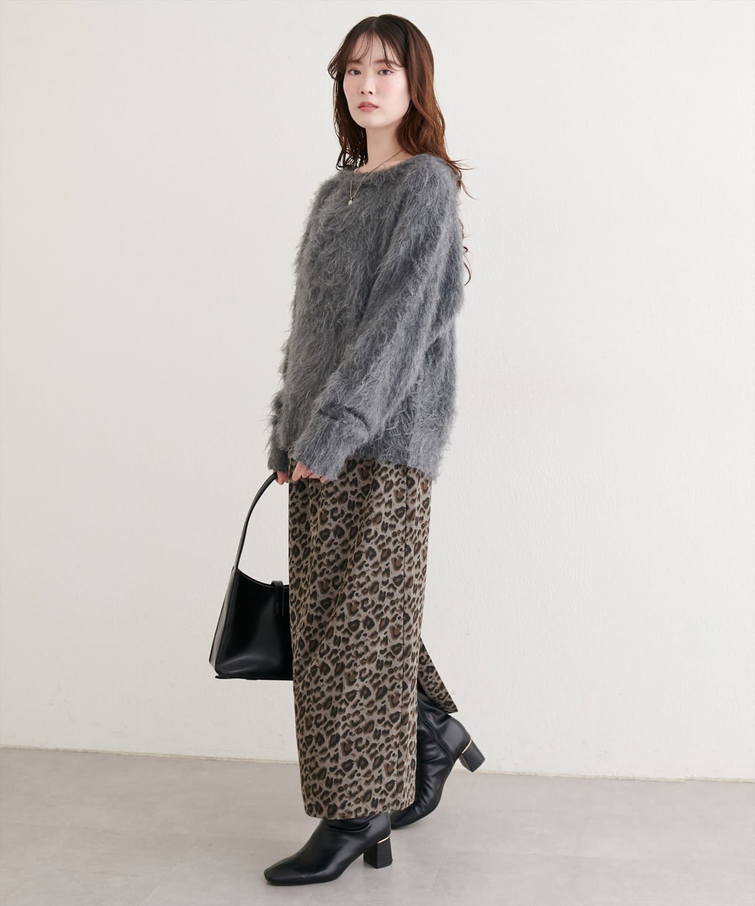 natural couture(ナチュラルクチュール) ロングフェザークルーネックニットプルオーバー