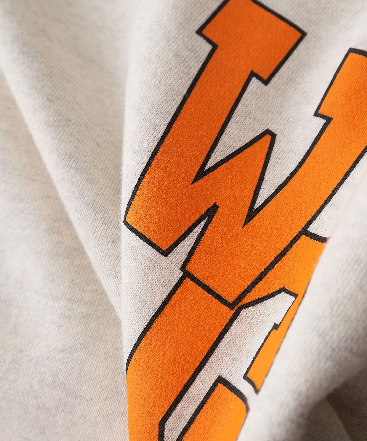 Whim Gazette(ウィム ガゼット) ワンポイントロゴ裏毛プルオーバー