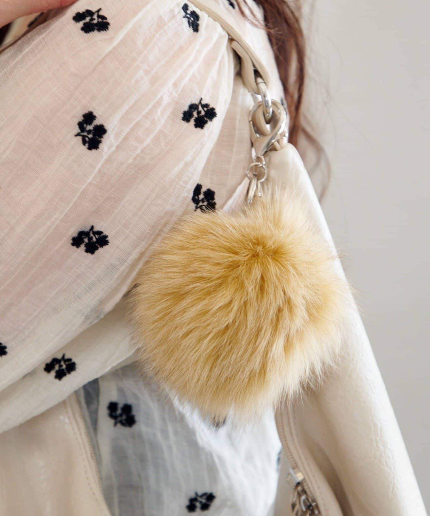 Kastane(カスタネ) 【5色展開】ファーチャームキーホルダー