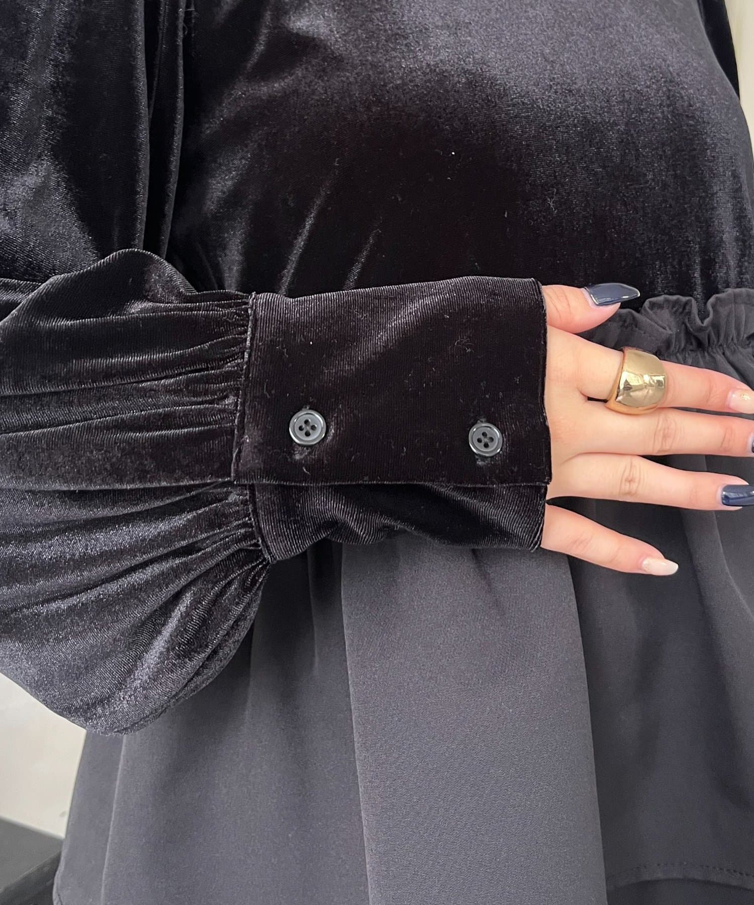 prose verse(プロズヴェール) 裾アシメフリルペプラムベロアトップス