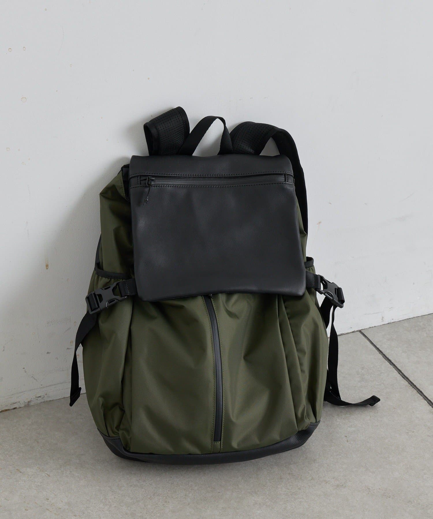 ear PAPILLONNER(イア パピヨネ) 【ouchi監修】レザーコンビライトリュック