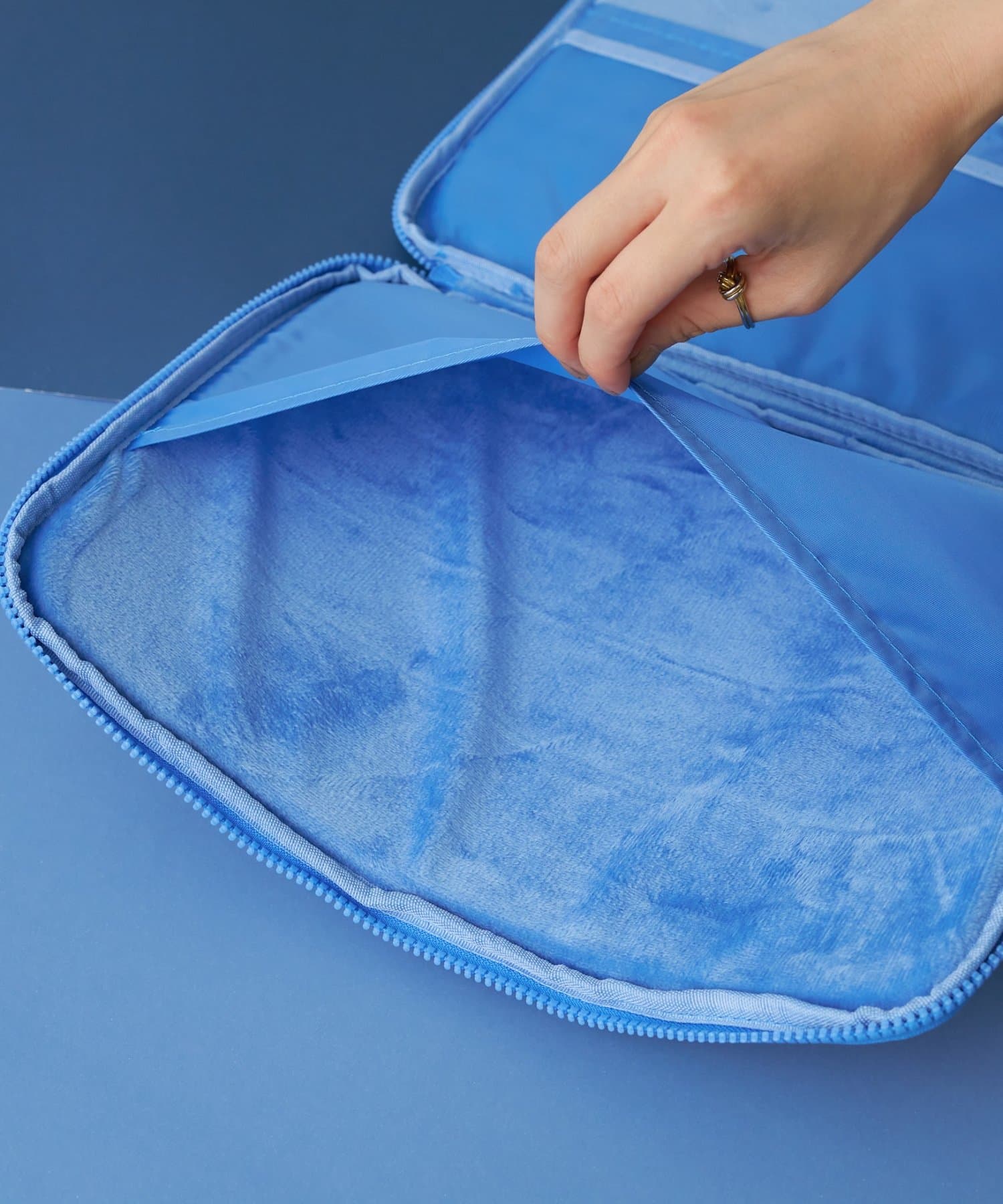 BIRTHDAY BAR(バースデイバー) 【scootystudio】ラップトップケース