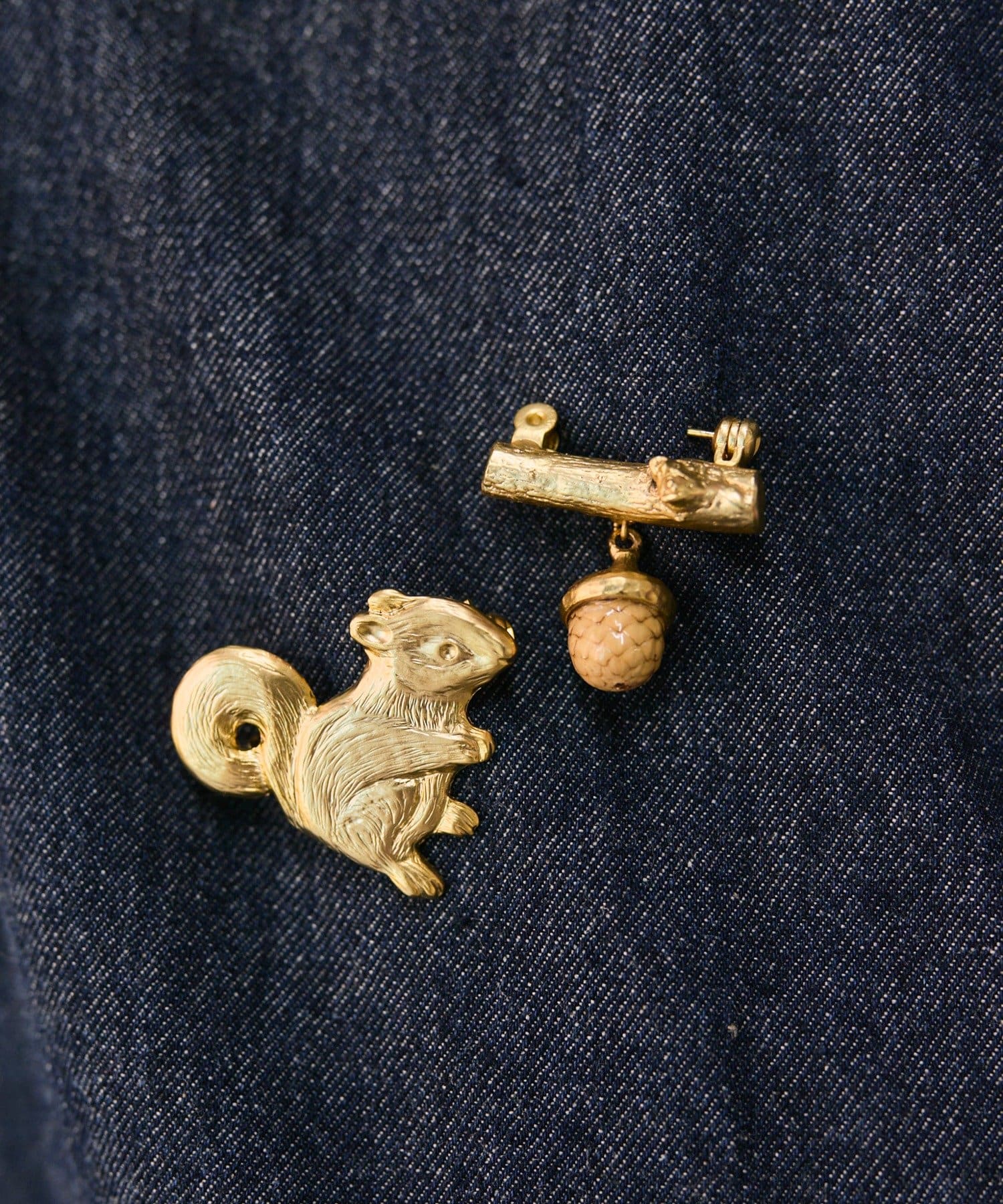 OUTLET(アウトレット) 【ear PAPILLONNER】リスとどんぐりブローチ