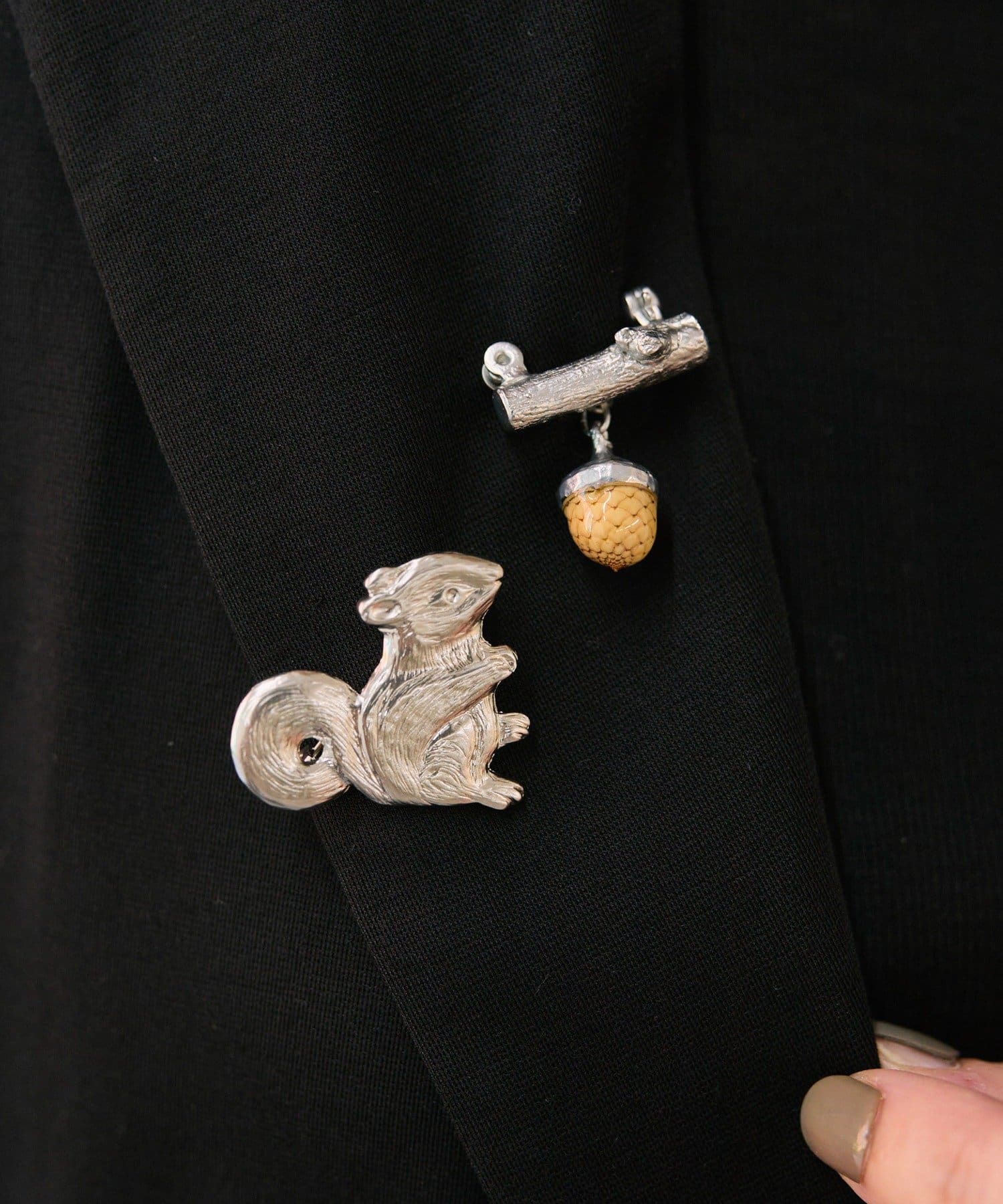 ear PAPILLONNER】リスとどんぐりブローチ | OUTLET(アウトレット