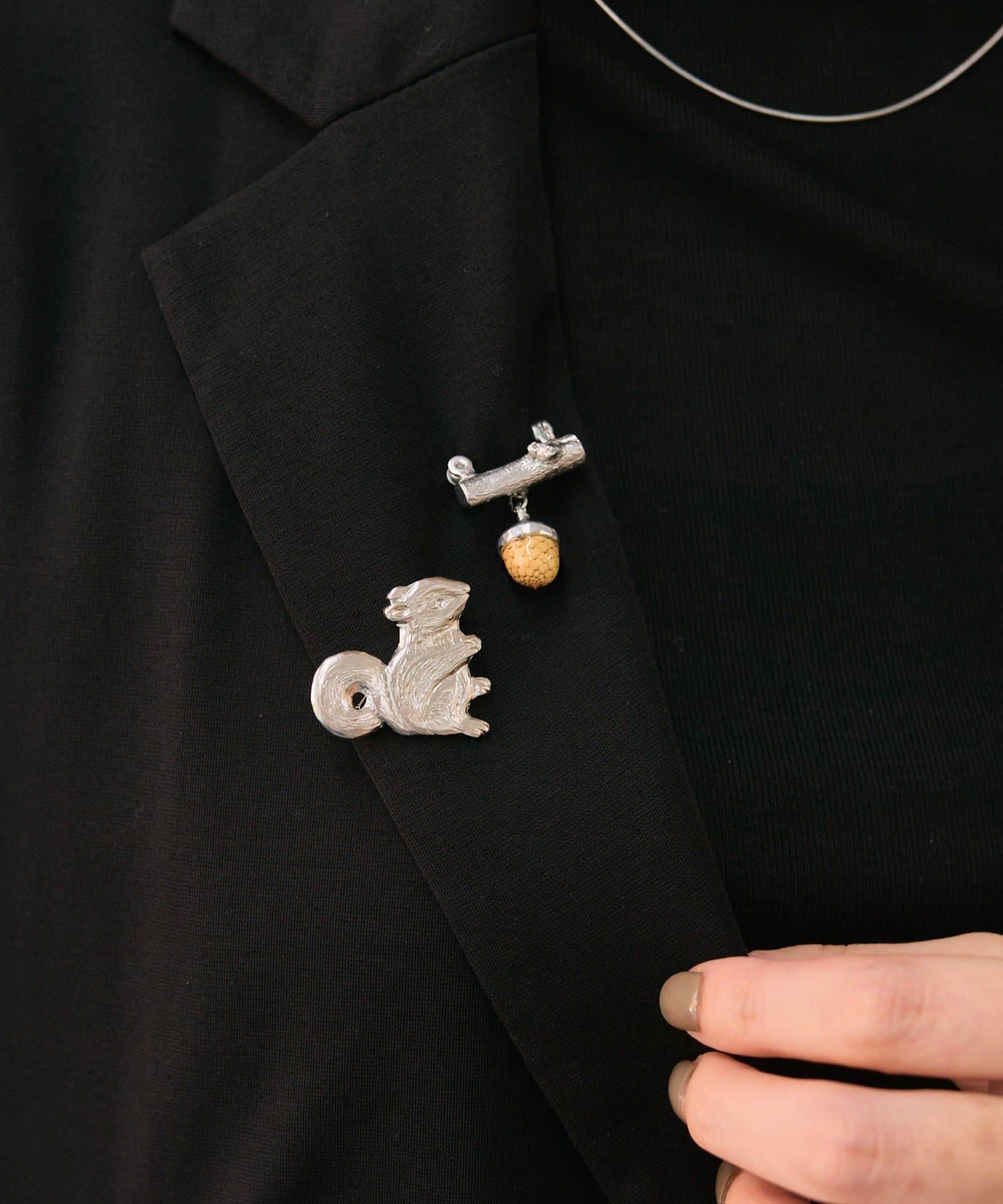 OUTLET(アウトレット) 【ear PAPILLONNER】リスとどんぐりブローチ