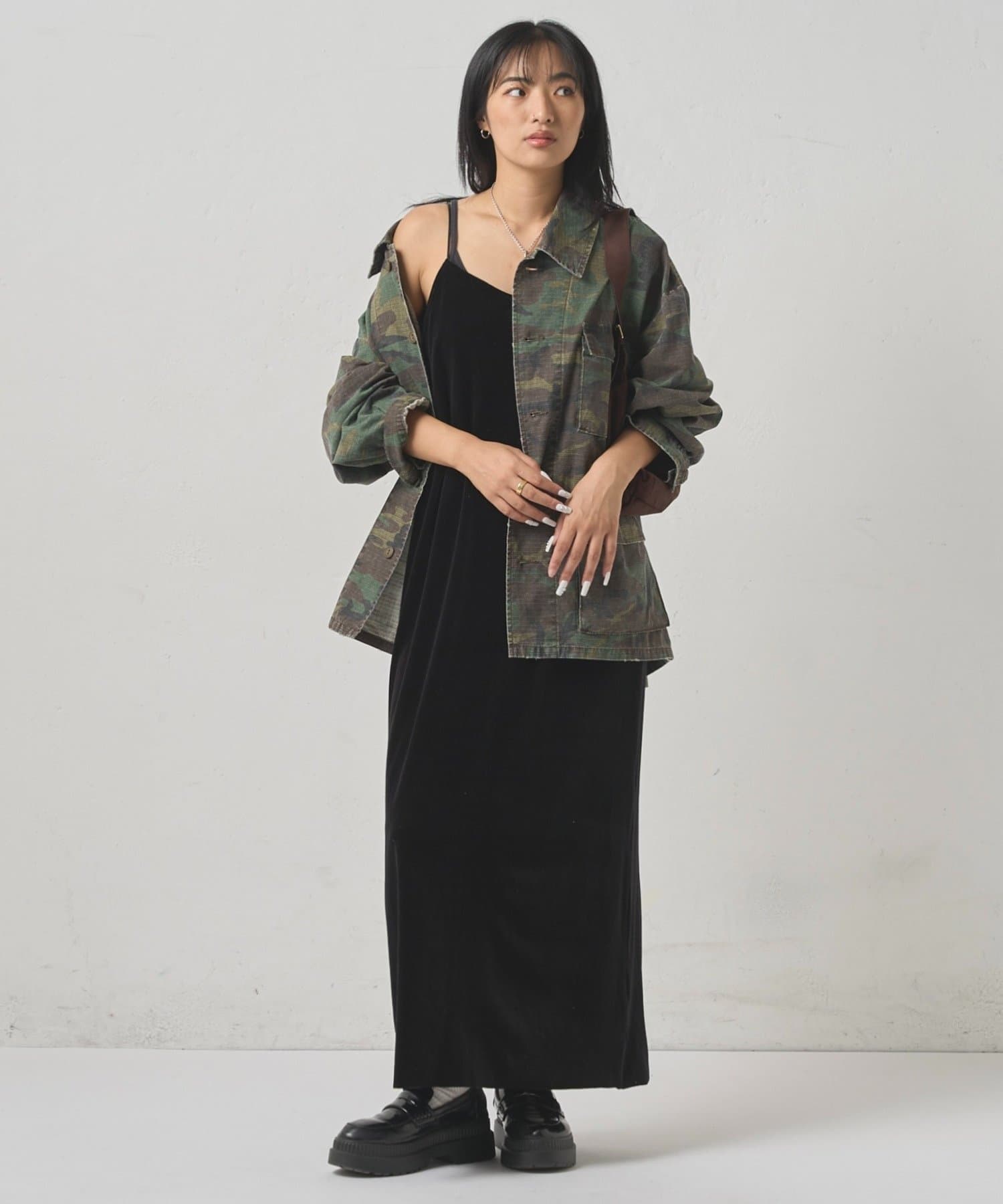 OUTLET(アウトレット) 【WHO'S WHO gallery】ベロア Iラインキャミワンピ