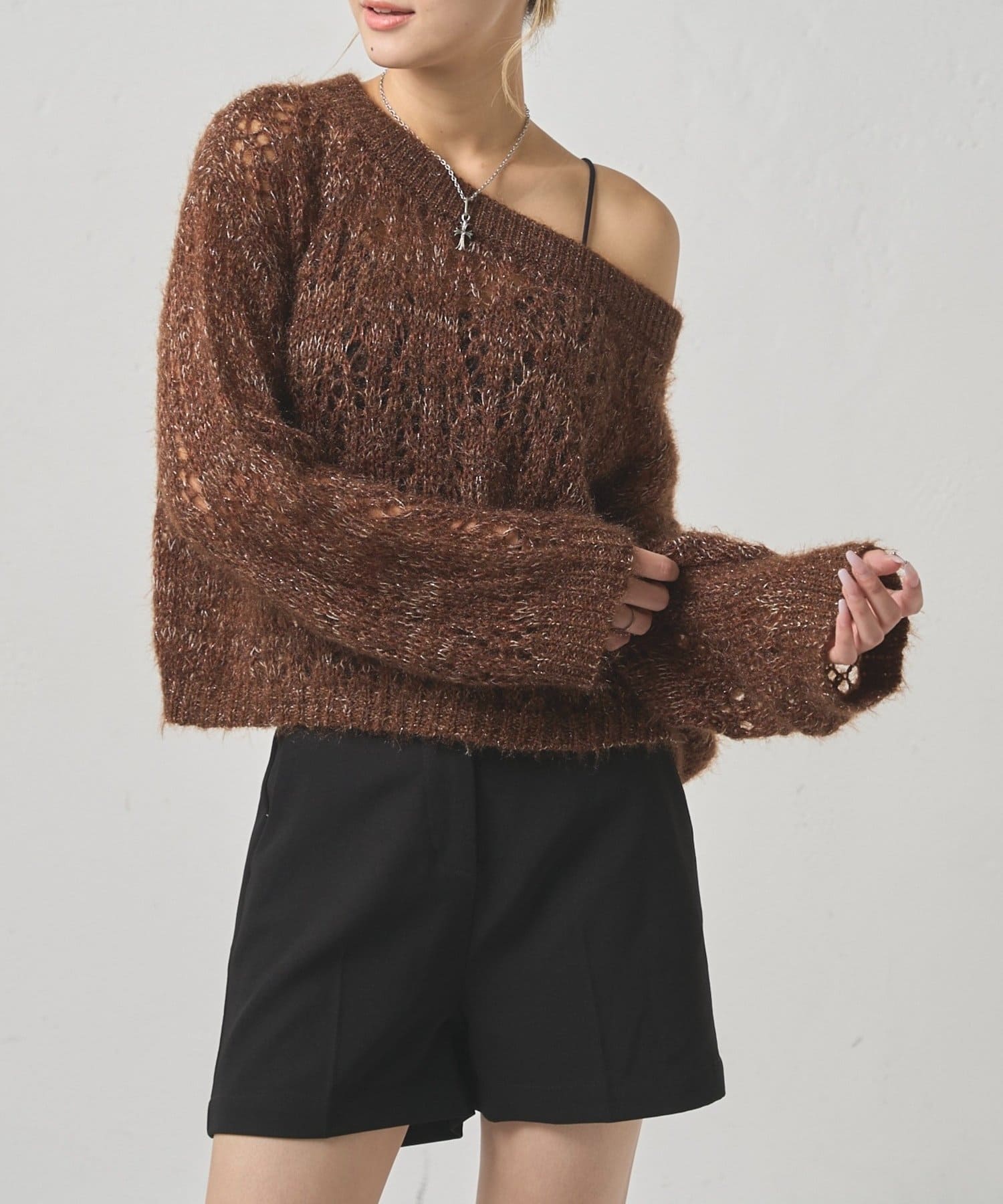 OUTLET(アウトレット) 【WHO'S WHO gallery】HiNTラメオフショルニット