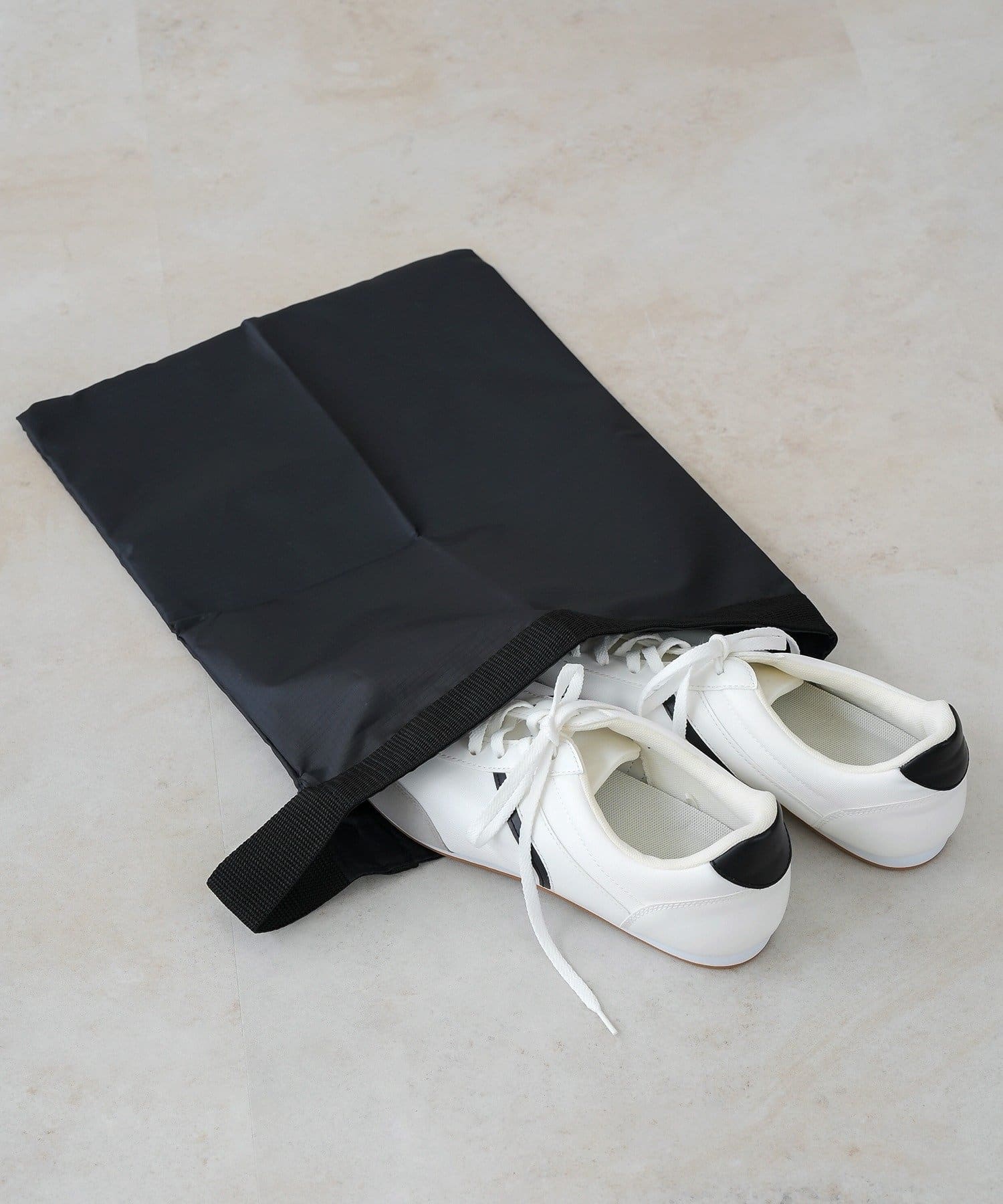 3COINS(スリーコインズ) シューズケース