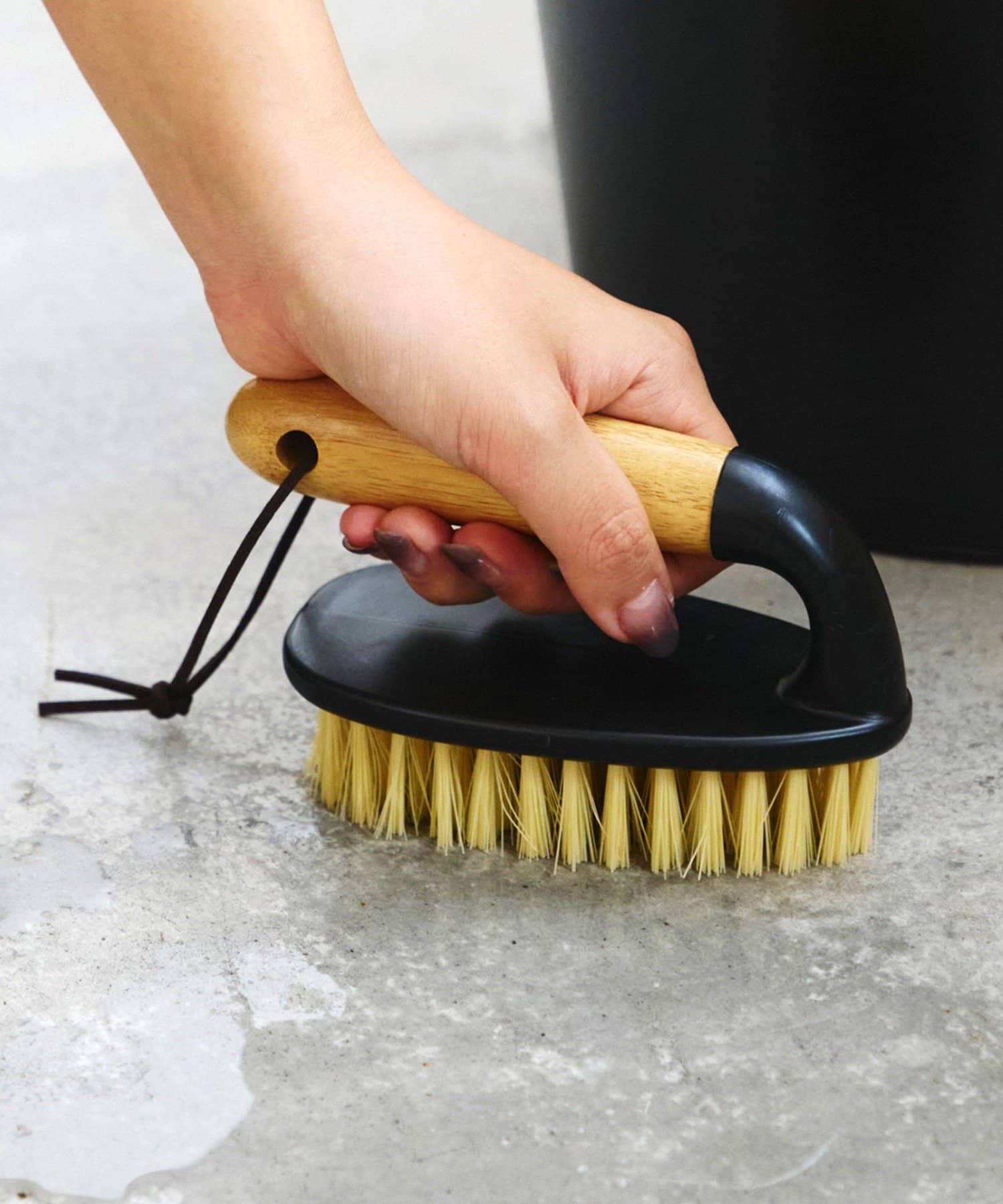 salut!(サリュ) ハンディスクラブブラシ／飾る掃除道具