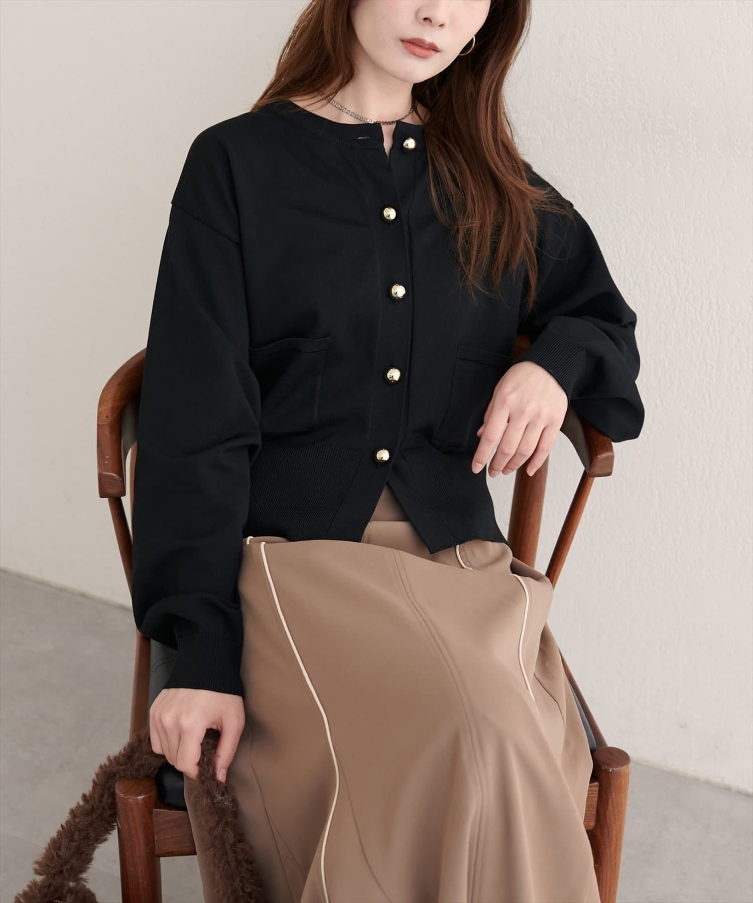 NICE CLAUP / OLIVE des OLIVE OUTLET(ナイスクラップ  / オリーブ デ オリーブ アウトレット) 【natural couture】ぷっくり金釦ポケ付きカーデ