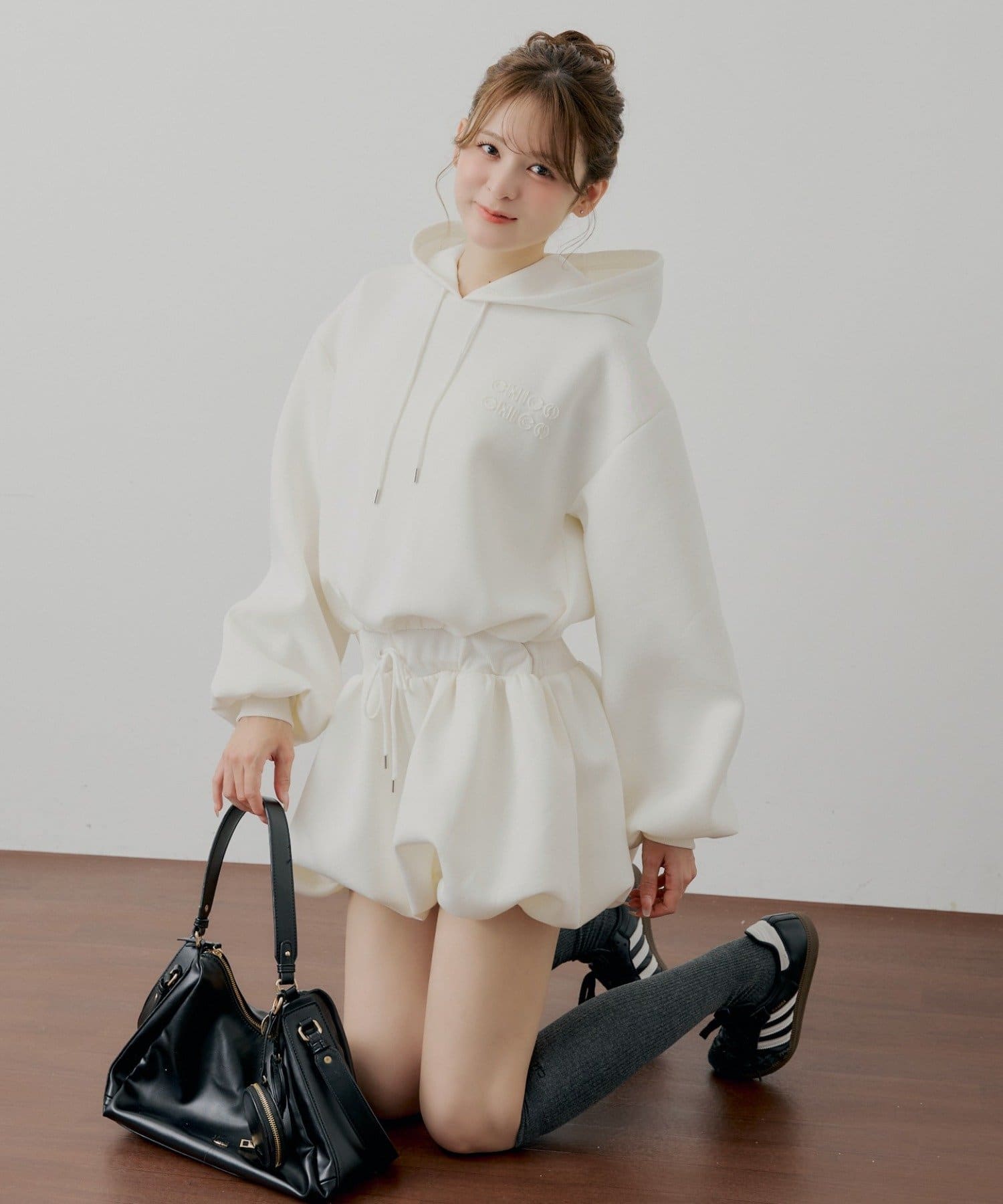 Chico(チコ) 【11/13(木)0:00販売開始】スウェットバルーンミニワンピース