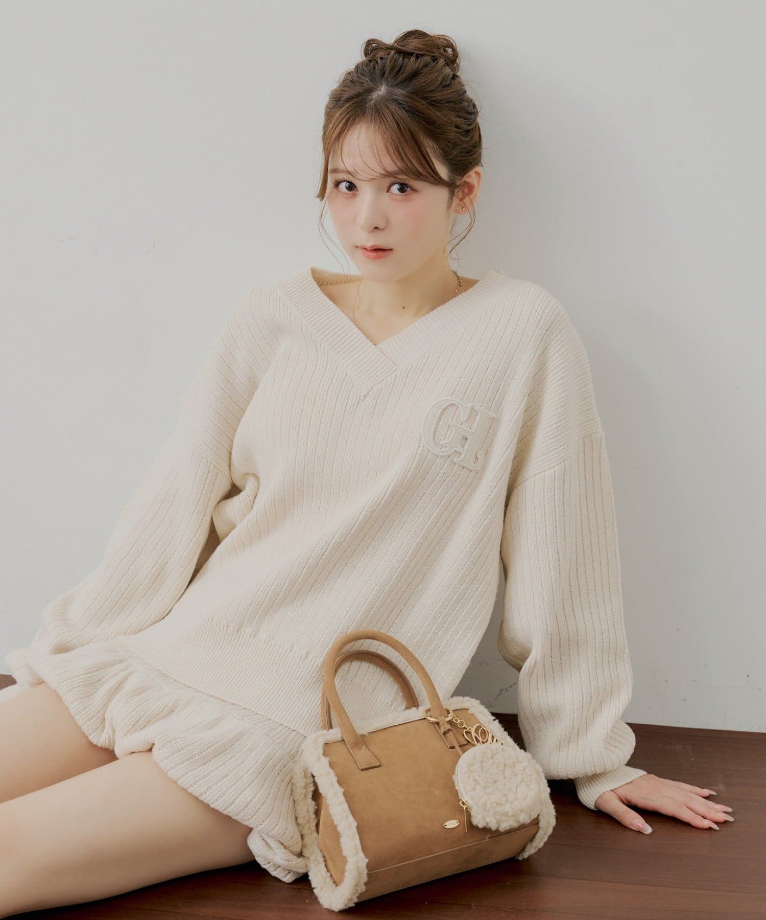 Chico(チコ) 【11/13(木)0:00販売開始】Vネックルーズニット