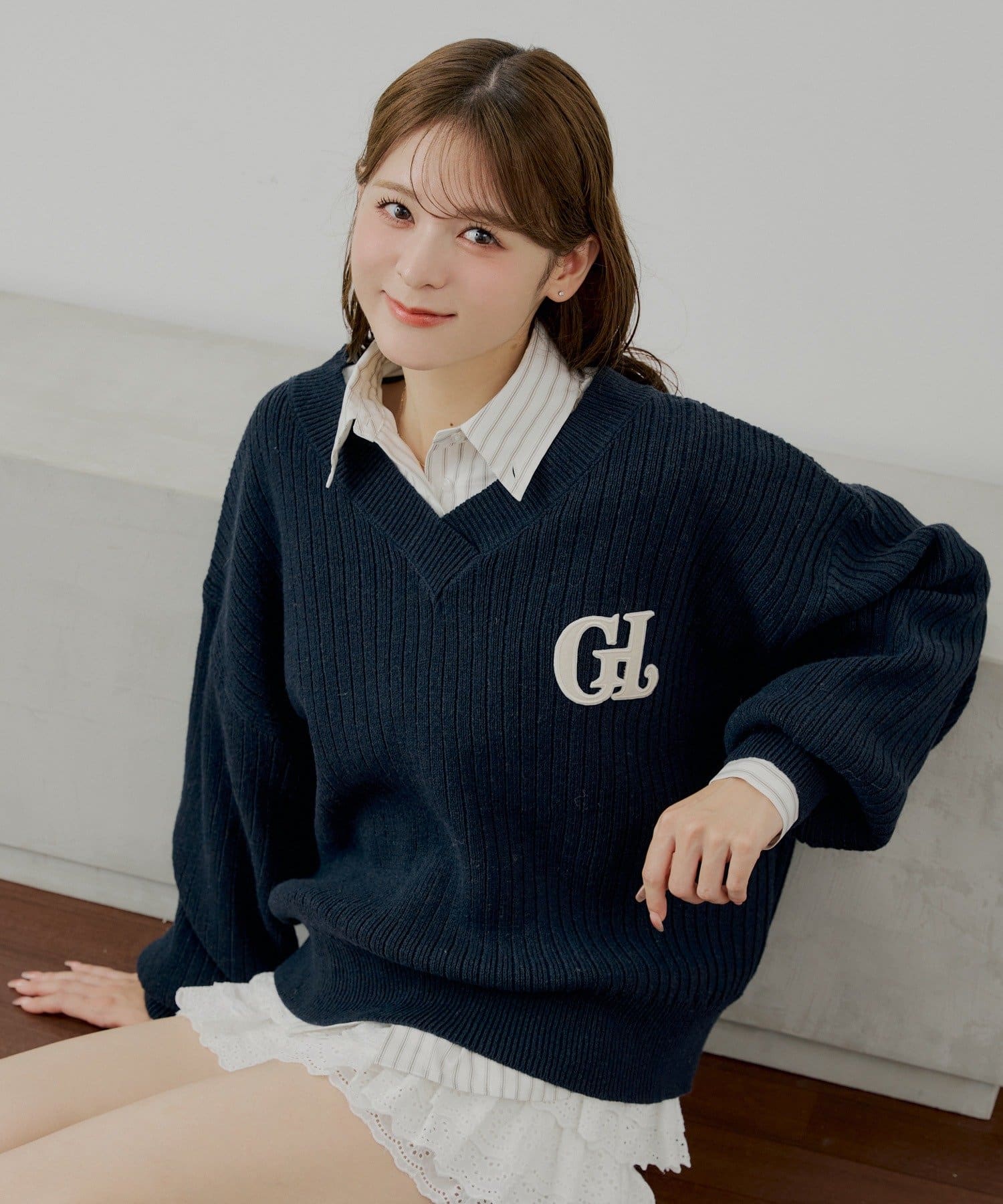 Chico(チコ) 【11/13(木)0:00販売開始】Vネックルーズニット