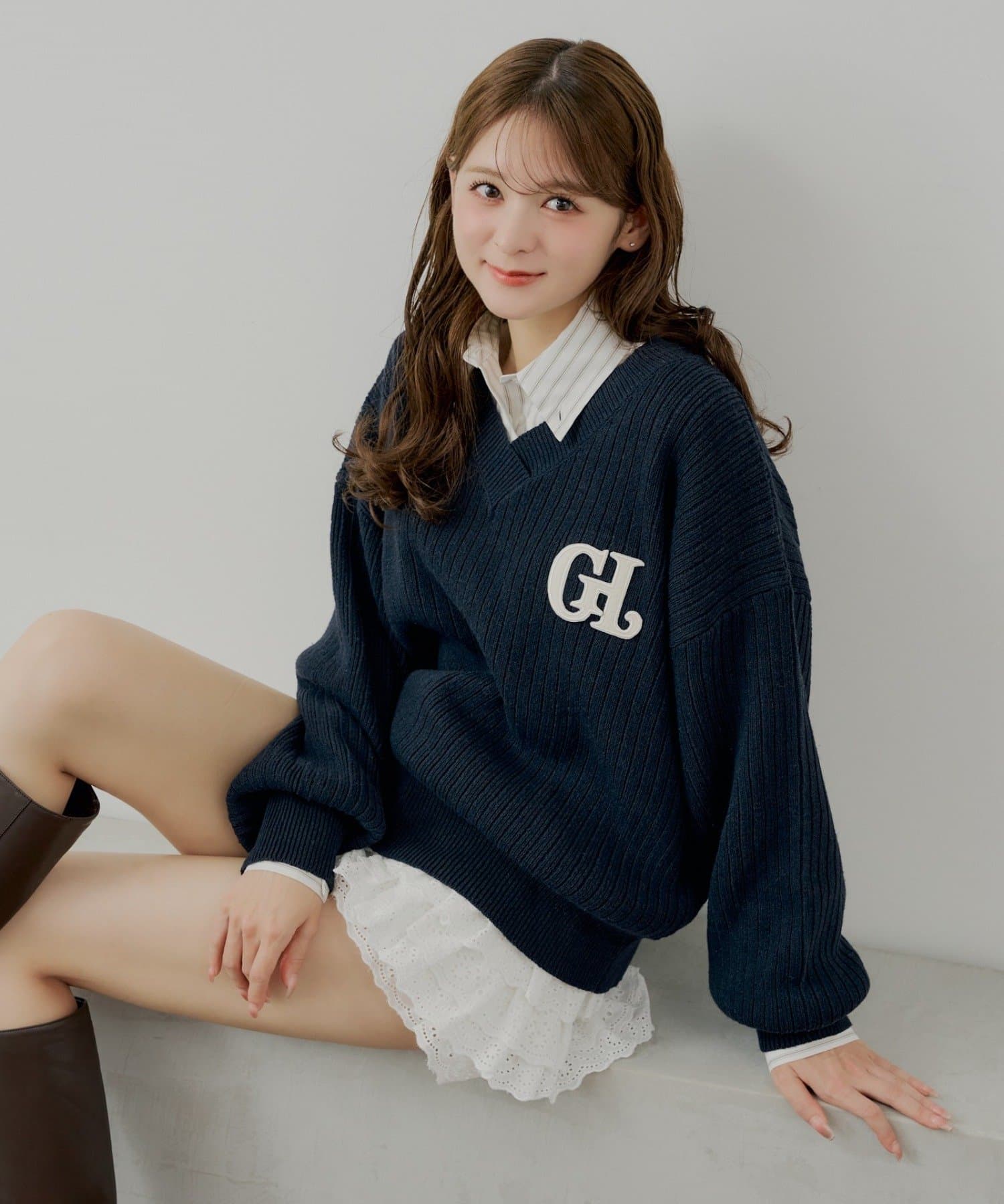 Chico(チコ) 【11/13(木)0:00販売開始】Vネックルーズニット