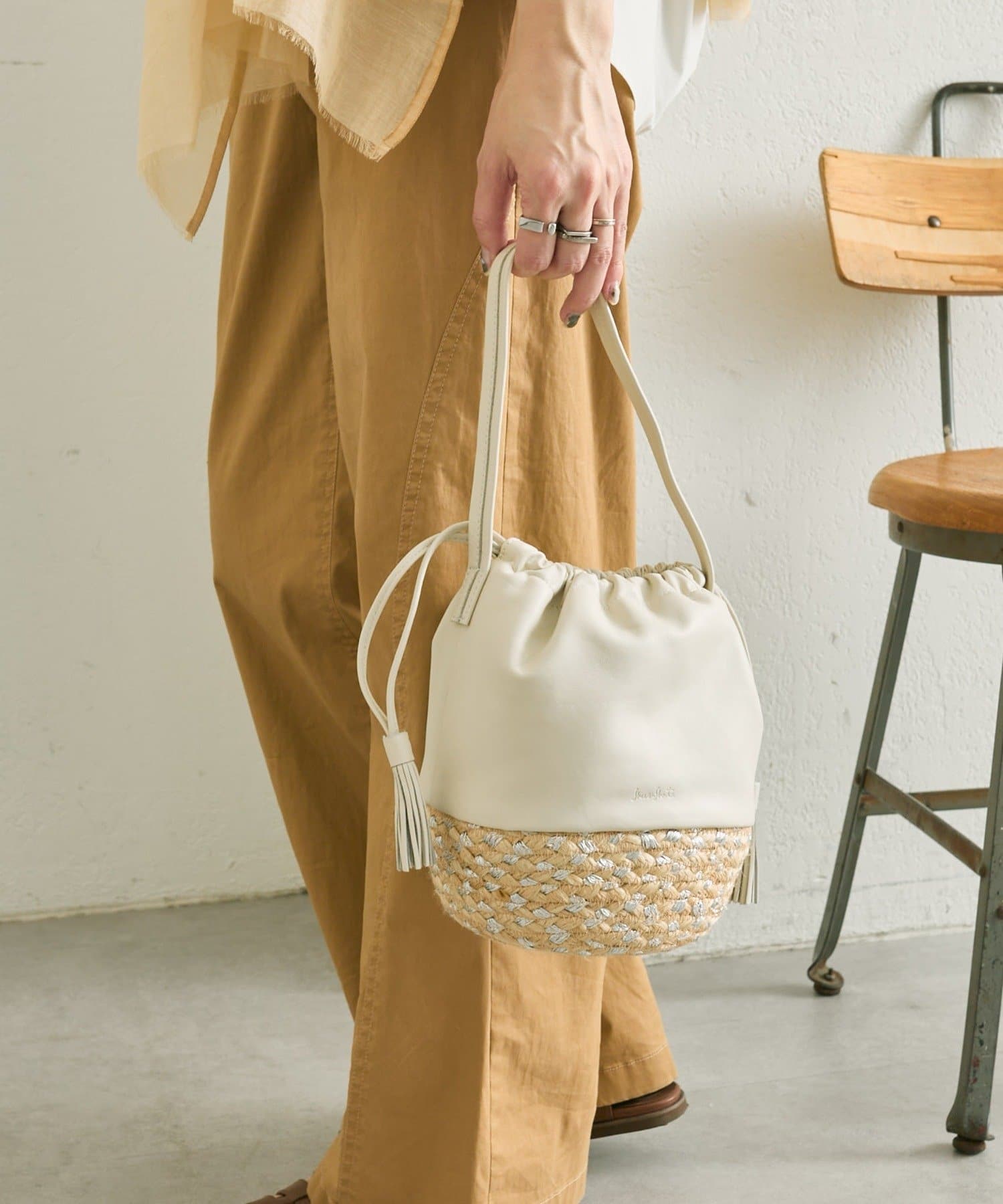 ear PAPILLONNER(イア パピヨネ) 【Jhuri Shate （ジュリシャテ）】エッグバッグ