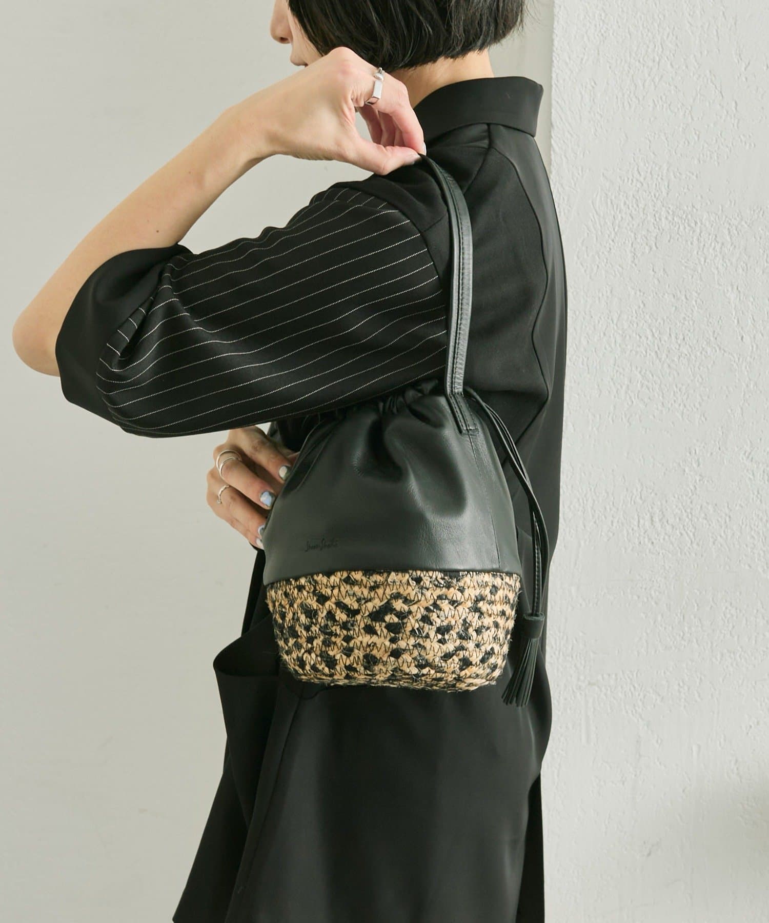 ear PAPILLONNER(イア パピヨネ) 【Jhuri Shate （ジュリシャテ）】エッグバッグ