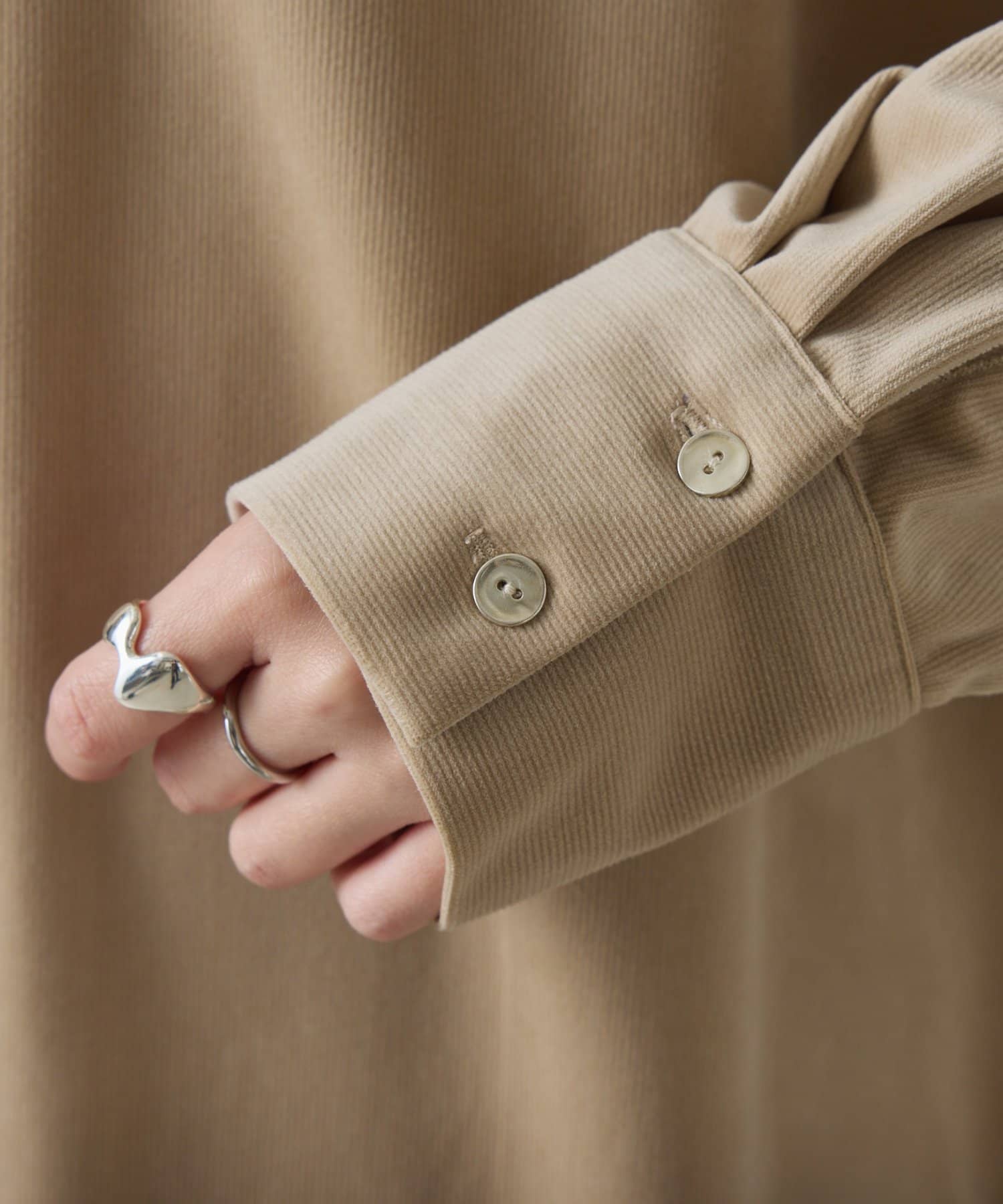 COLLAGE GALLARDAGALANTE(コラージュ ガリャルダガランテ) メタルボタンコーデュロイシャツ