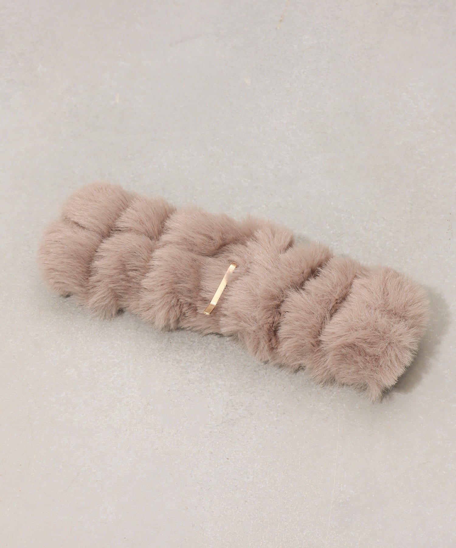 3COINS(スリーコインズ) ファーロールカフ