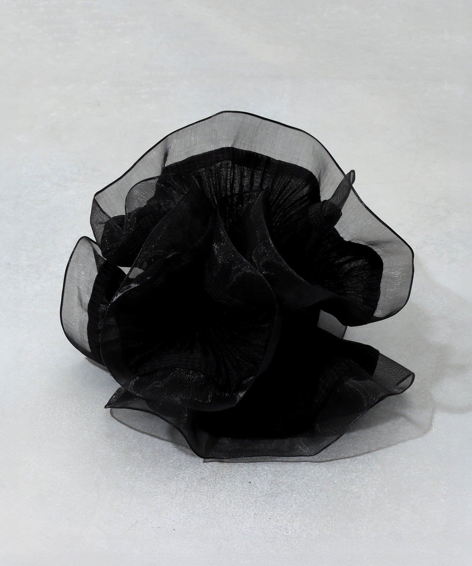 3COINS(スリーコインズ) フリルチェックシュシュ