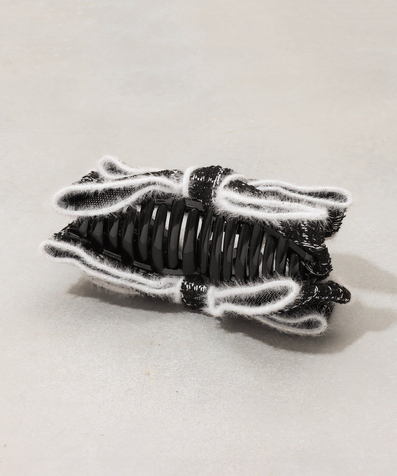 3COINS(スリーコインズ) ツィードシャギーリボンバンス