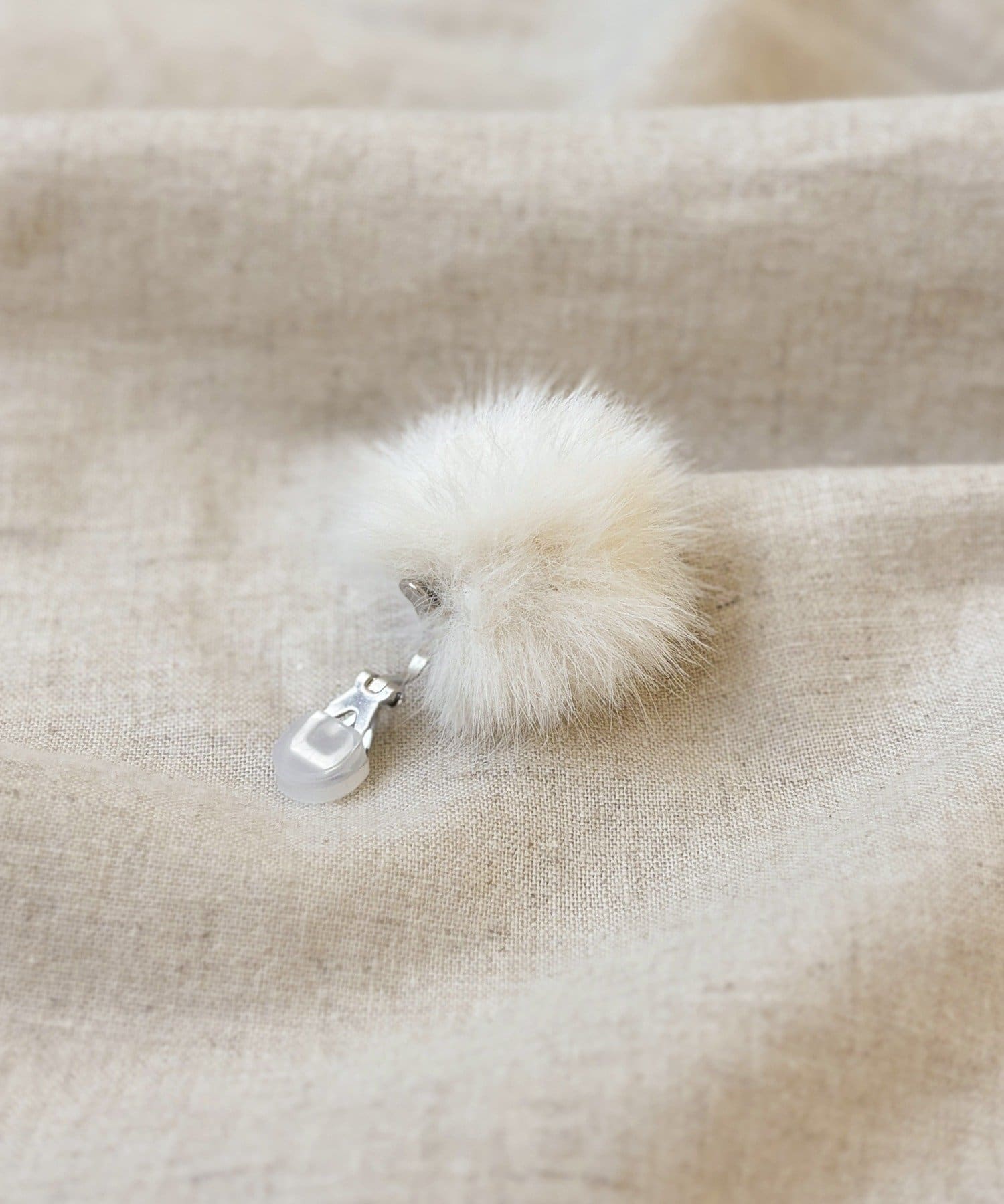 3COINS(スリーコインズ) フェイクファーイヤリング／KIDS