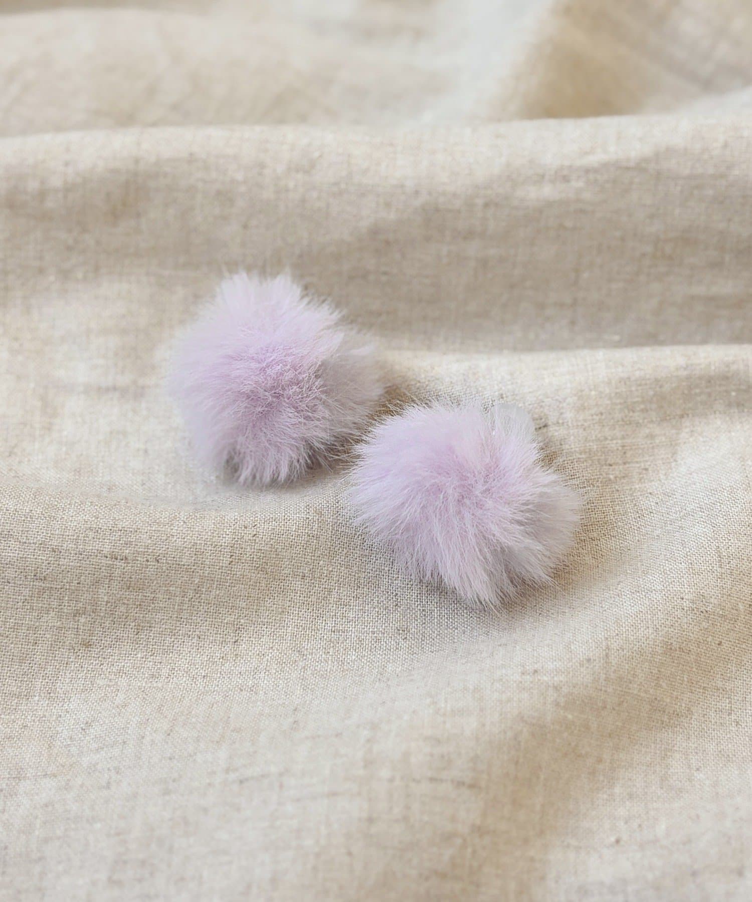 3COINS(スリーコインズ) フェイクファーイヤリング／KIDS