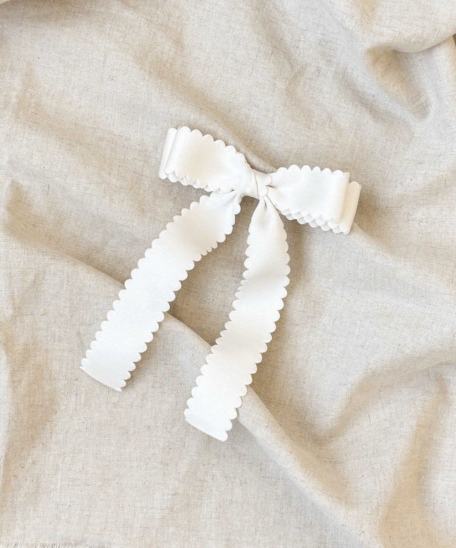 3COINS(スリーコインズ) スカラップリボンクリップ／KIDS