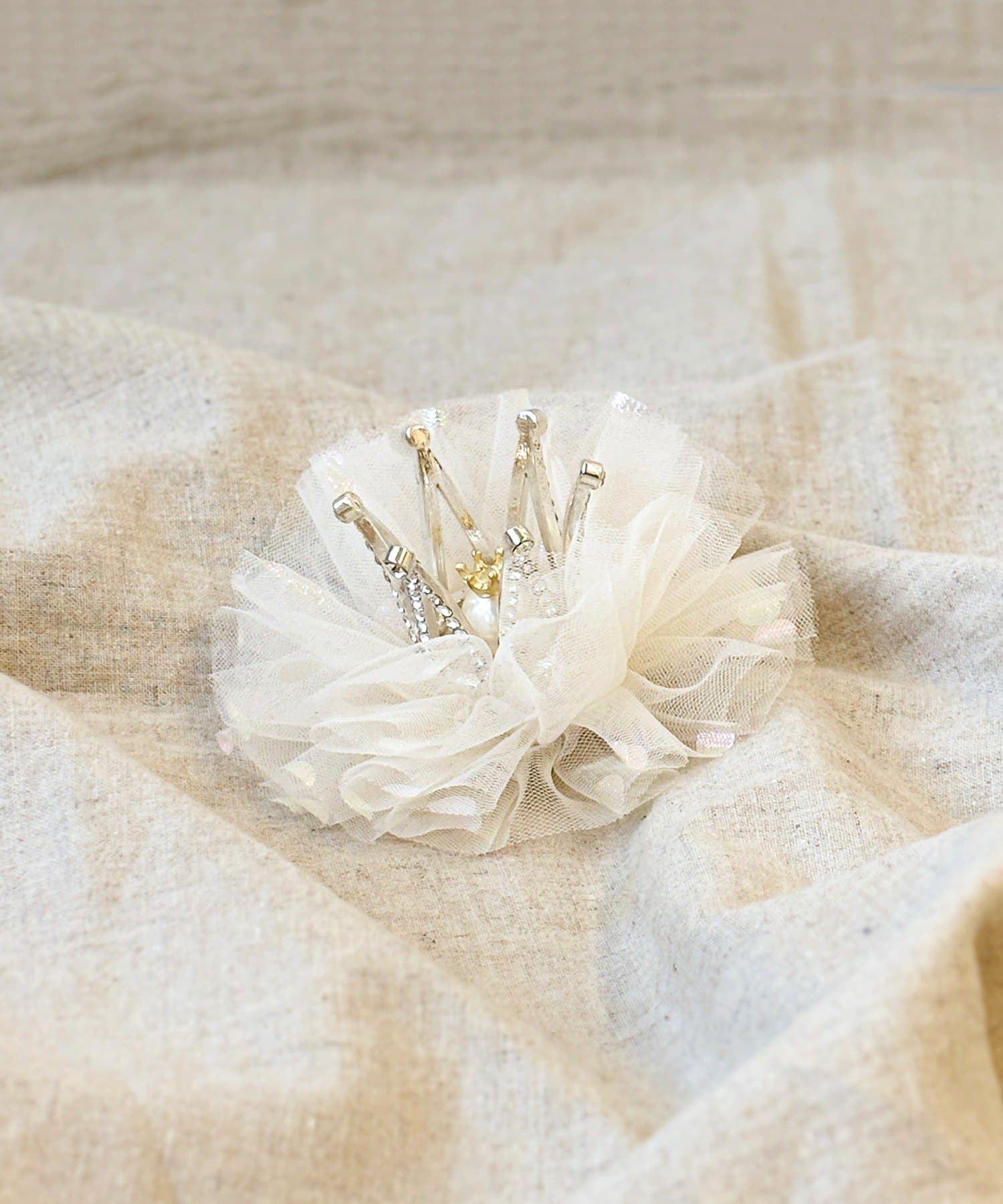 3COINS(スリーコインズ) チュール付クラウンクリップ／KIDS