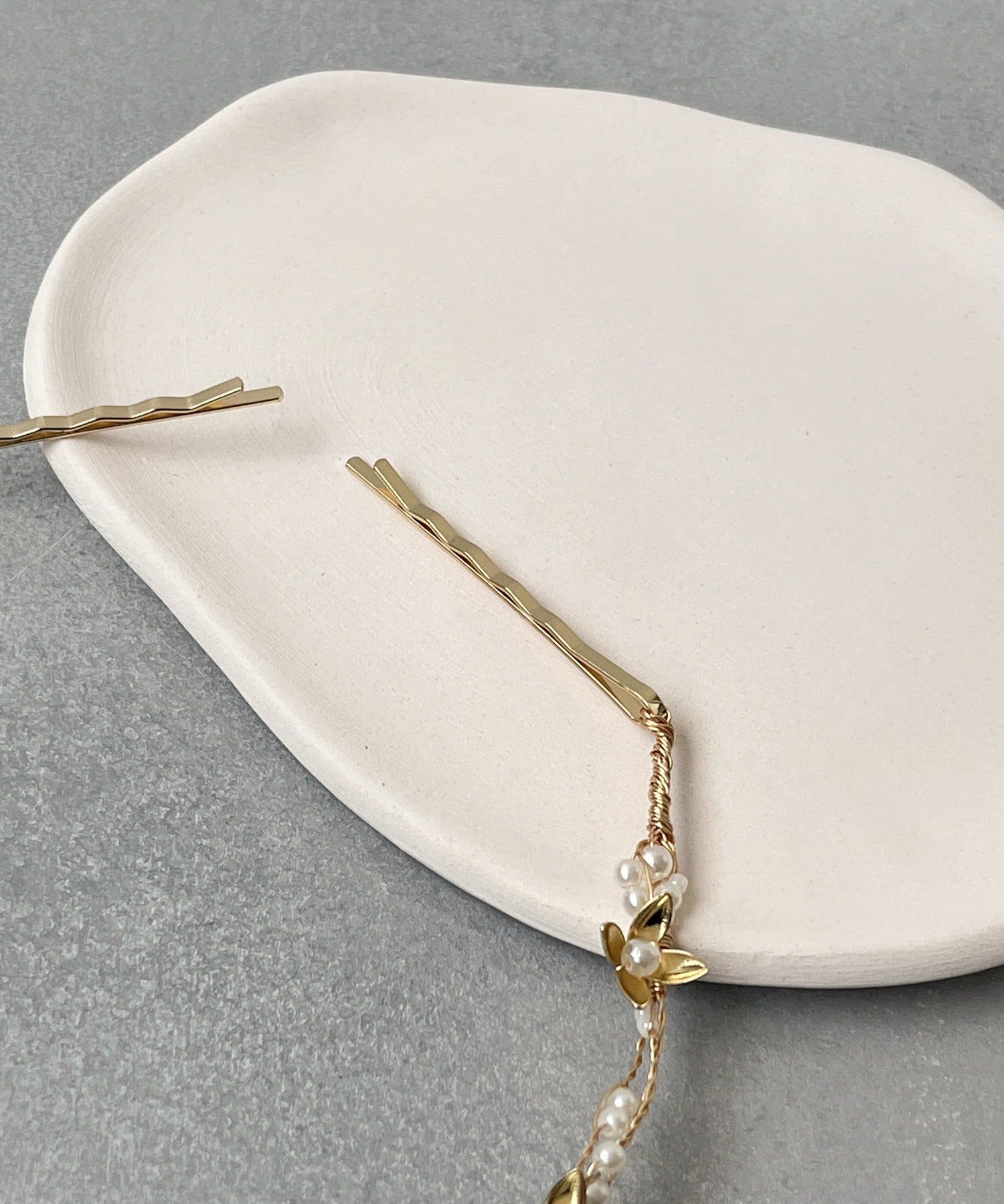 3COINS(スリーコインズ) メタルフラワーパールヘッドドレス