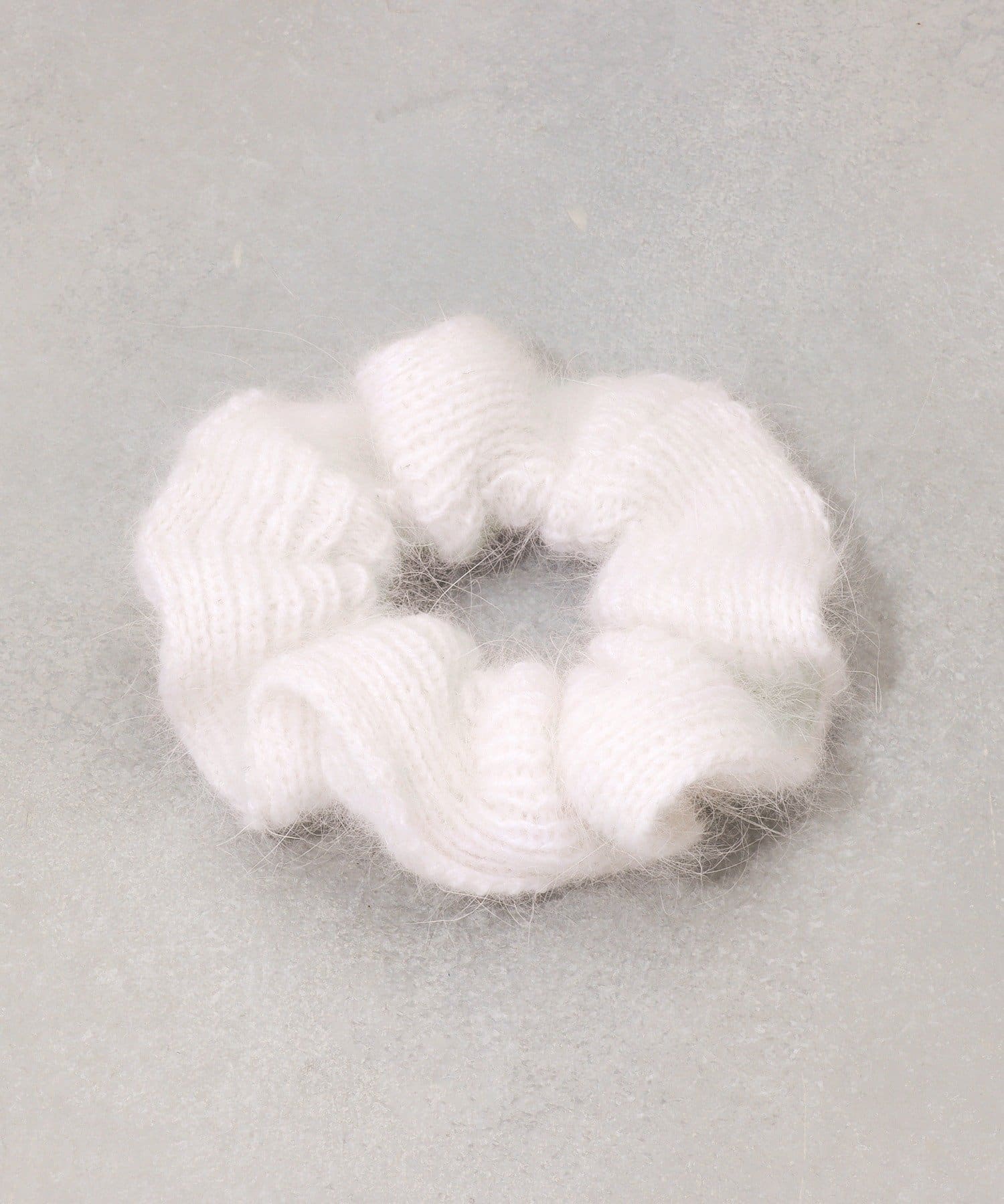 3COINS(スリーコインズ) ニットシュシュ