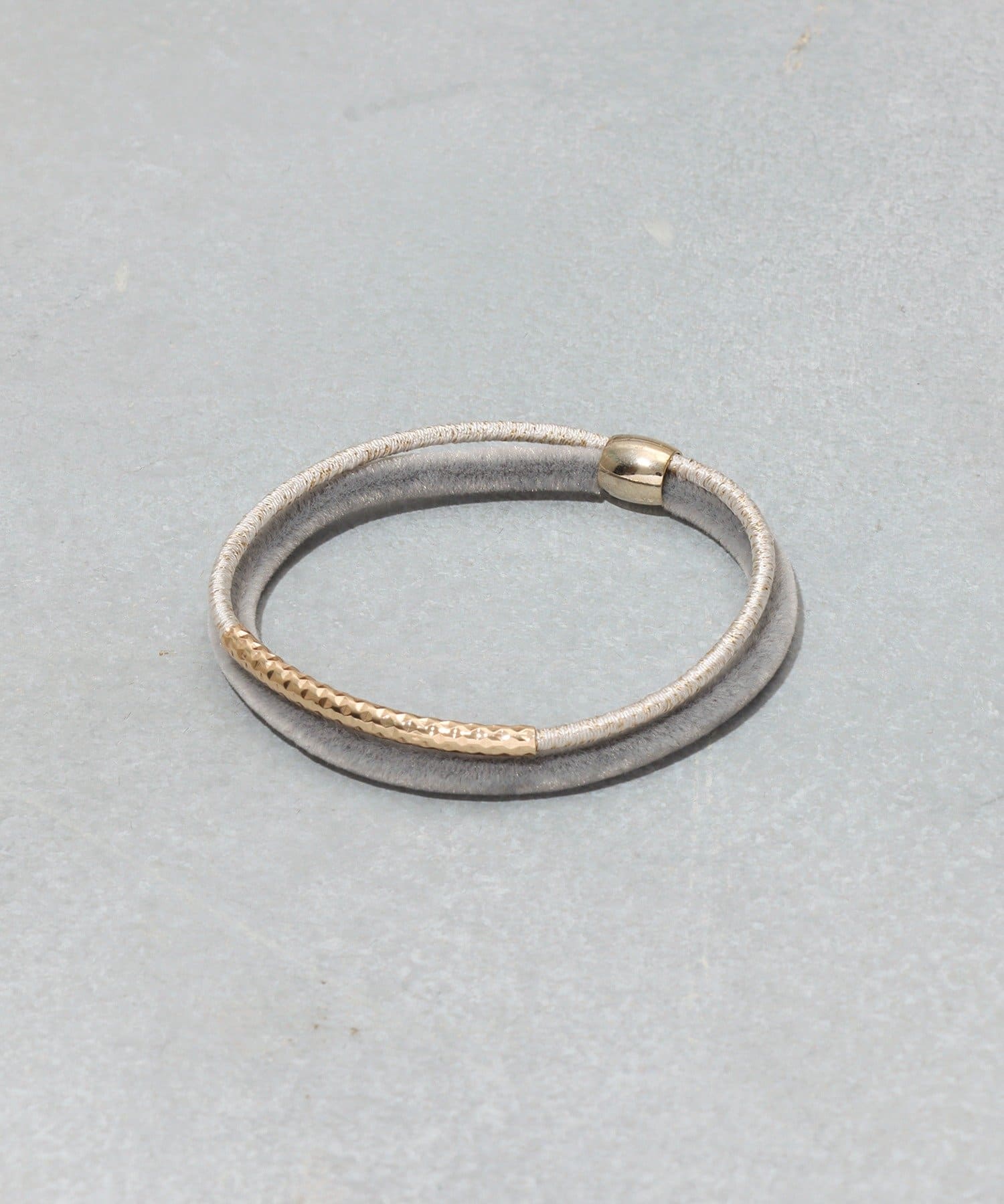 3COINS(スリーコインズ) 異素材メタルパーツポニー