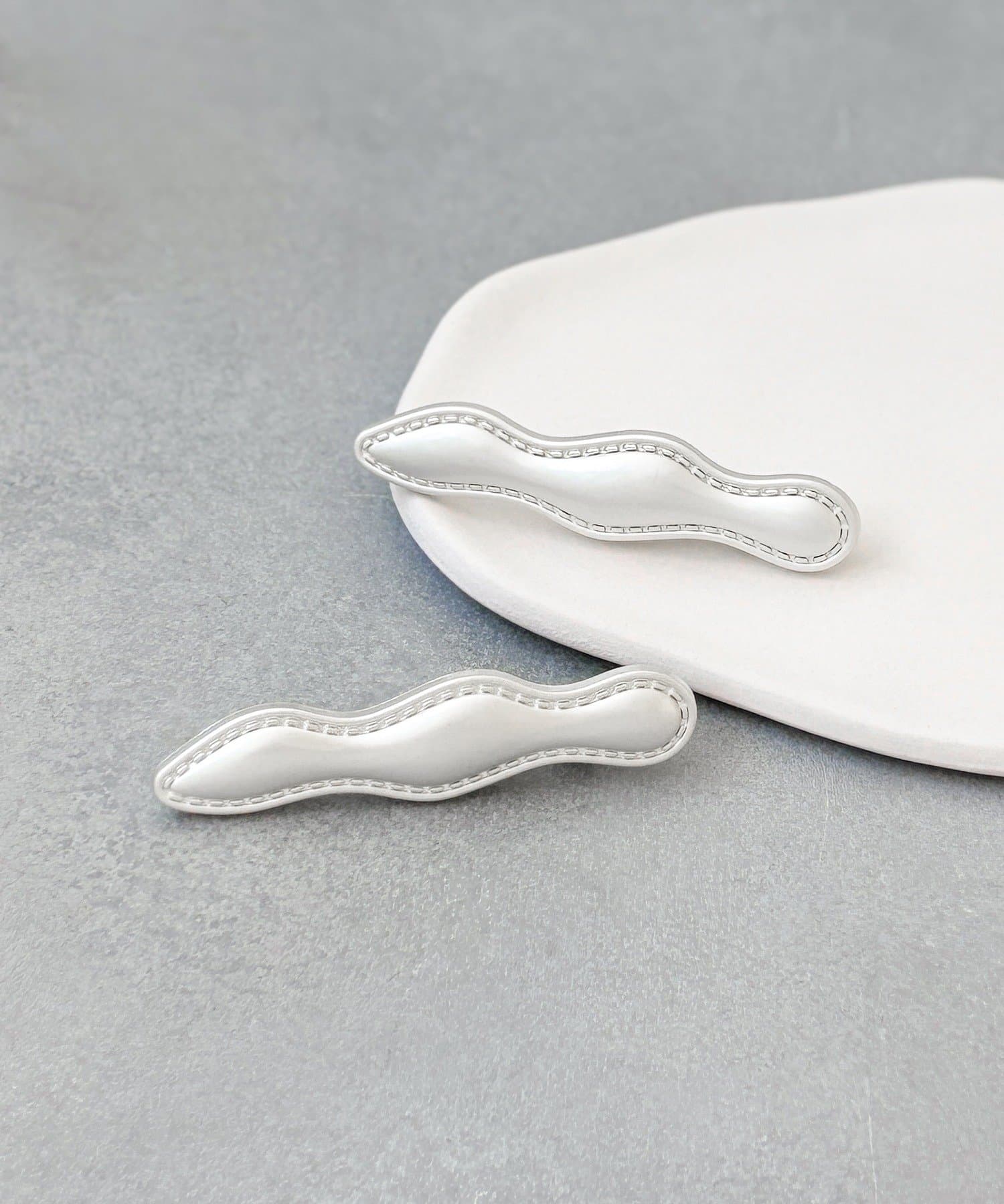 3COINS(スリーコインズ) ニュアンスメタルクリップ2個セット