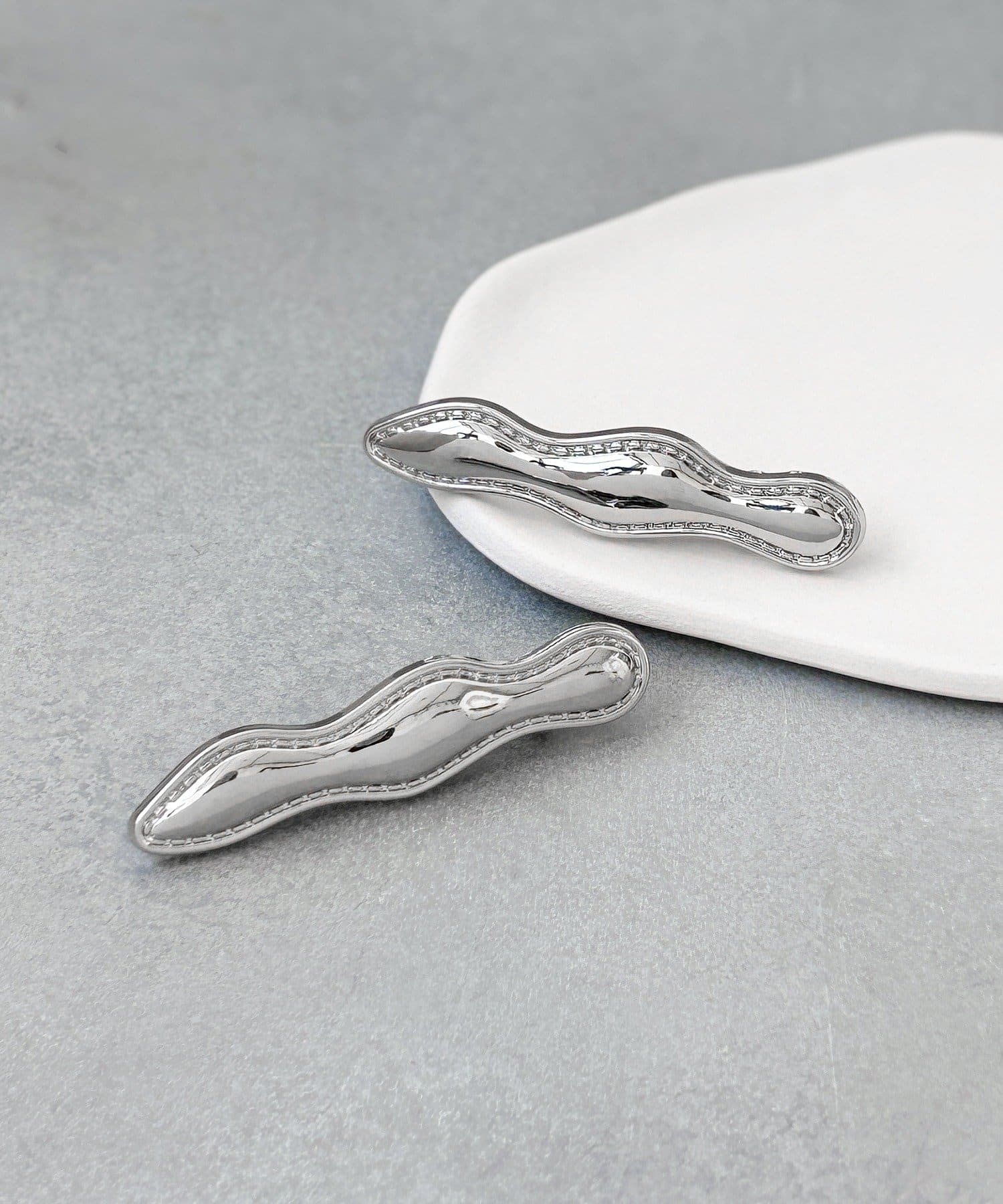 3COINS(スリーコインズ) ニュアンスメタルクリップ2個セット